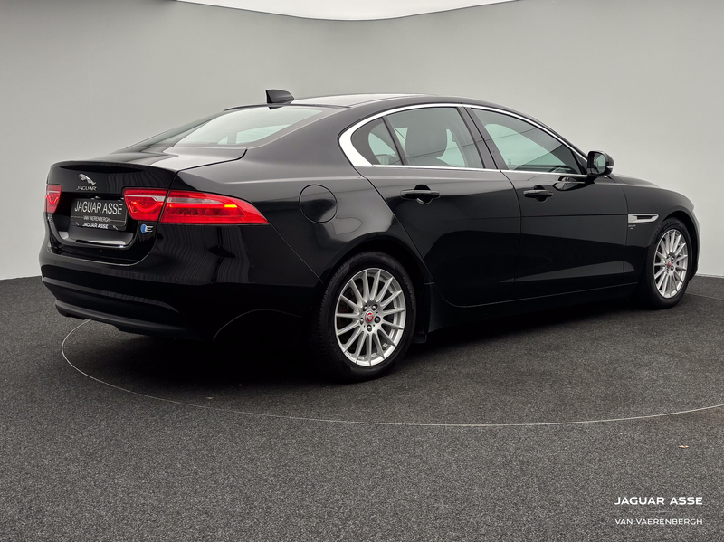 Jaguar XE 2.0l diesel — photo 2