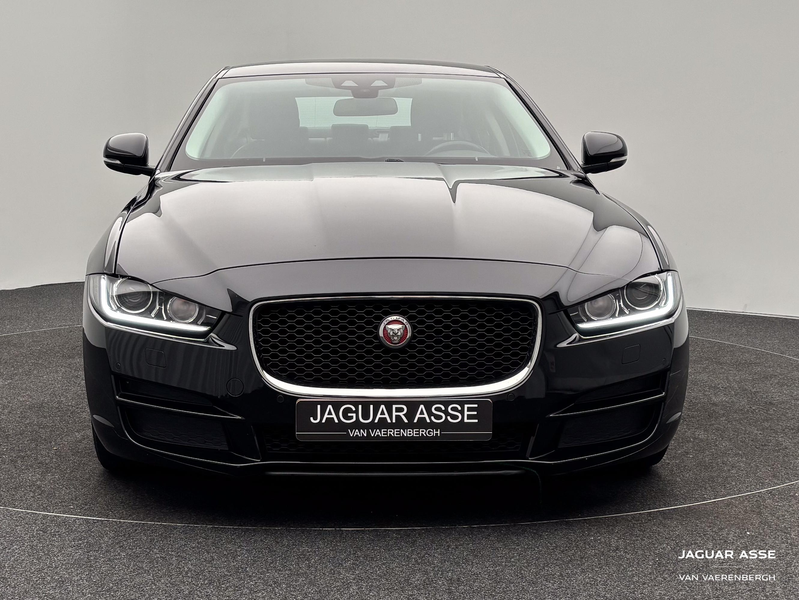Jaguar XE 2.0l diesel — photo 8
