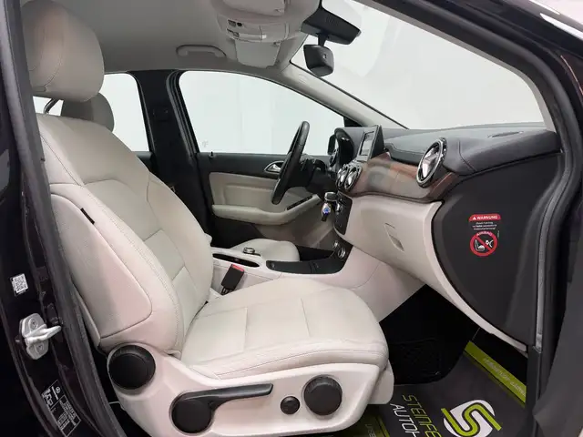 Mercedes-Benz B Class view 12