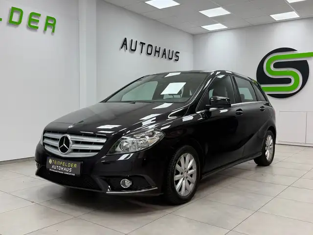 Mercedes-Benz B Class view 3