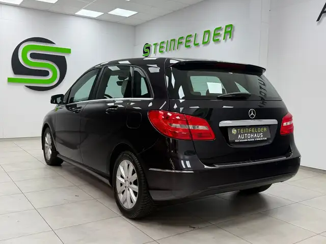 Mercedes-Benz B Class view 5