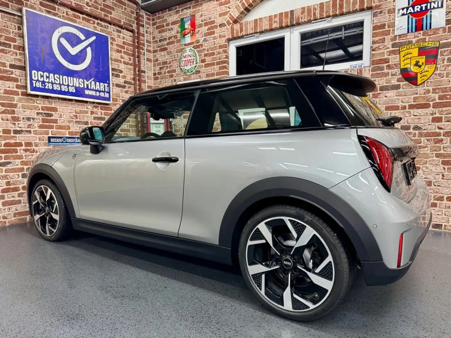 MINI Cooper C Cooper C 156cv FAVOURED TRIM (New Modèle) Gris - 2