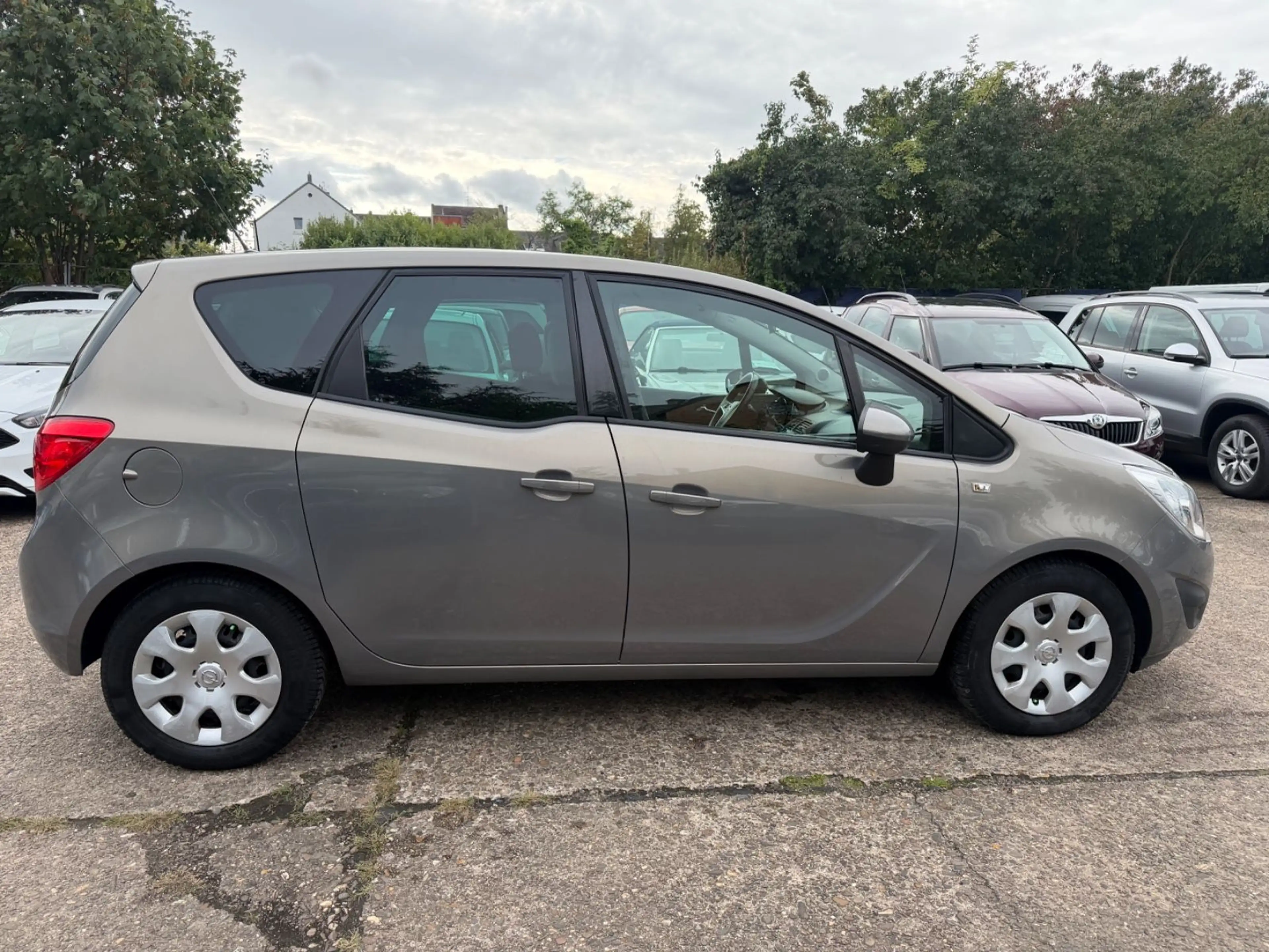 Opel Meriva B Design Edition nur 36000KM 1.Hand — photo 4
