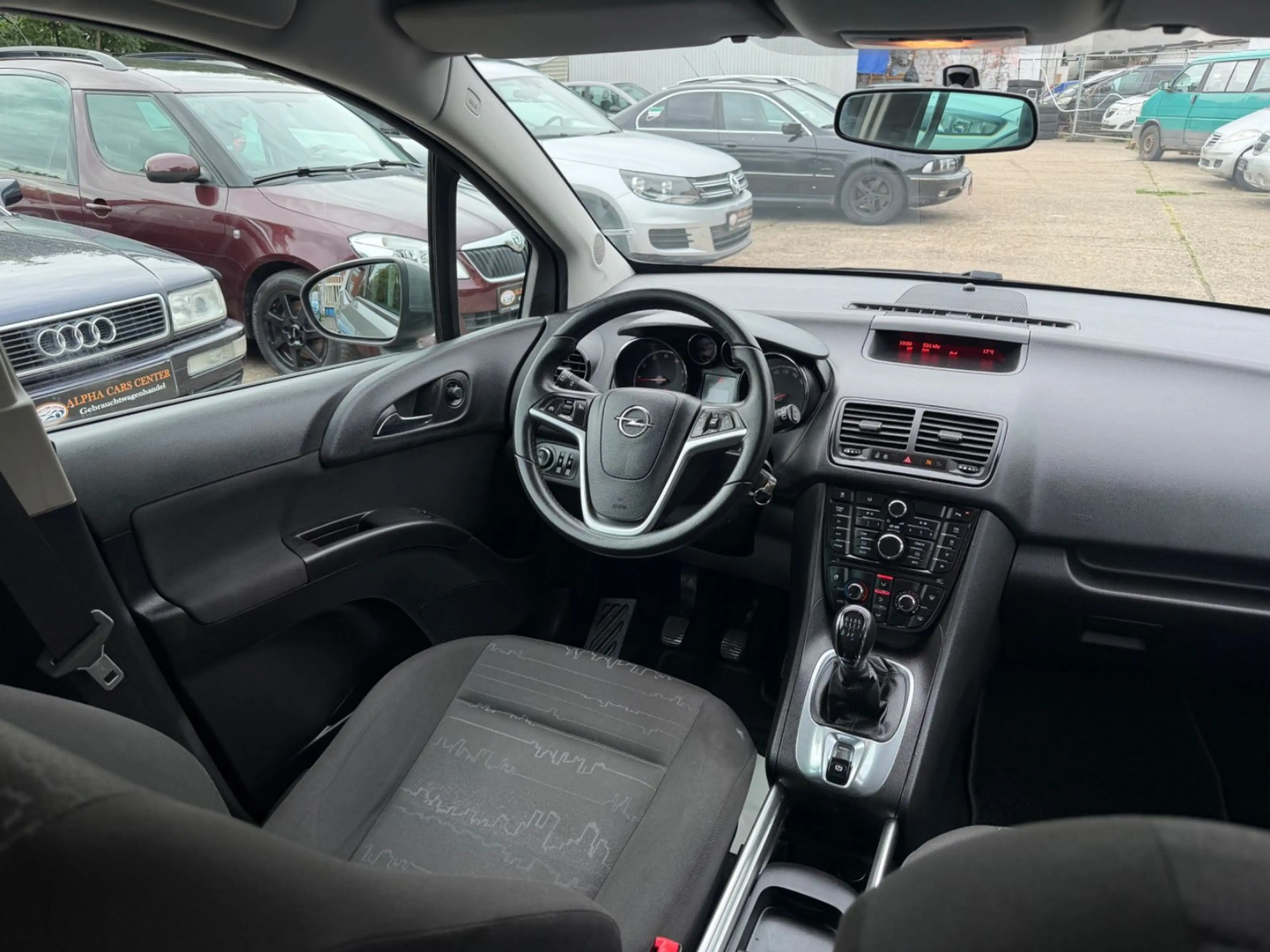 Opel Meriva B Design Edition nur 36000KM 1.Hand — photo 13
