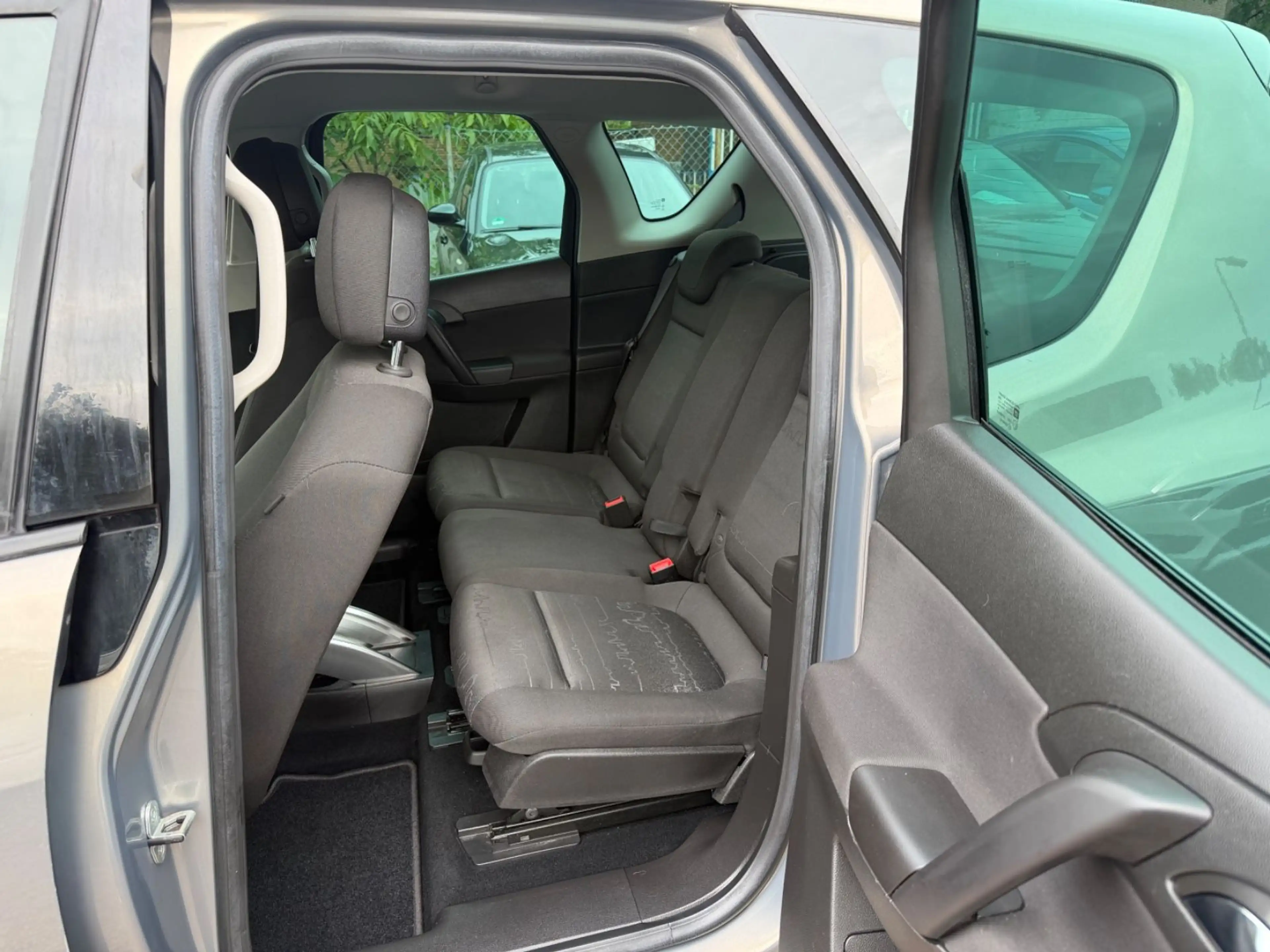 Opel Meriva B Design Edition nur 36000KM 1.Hand — photo 10