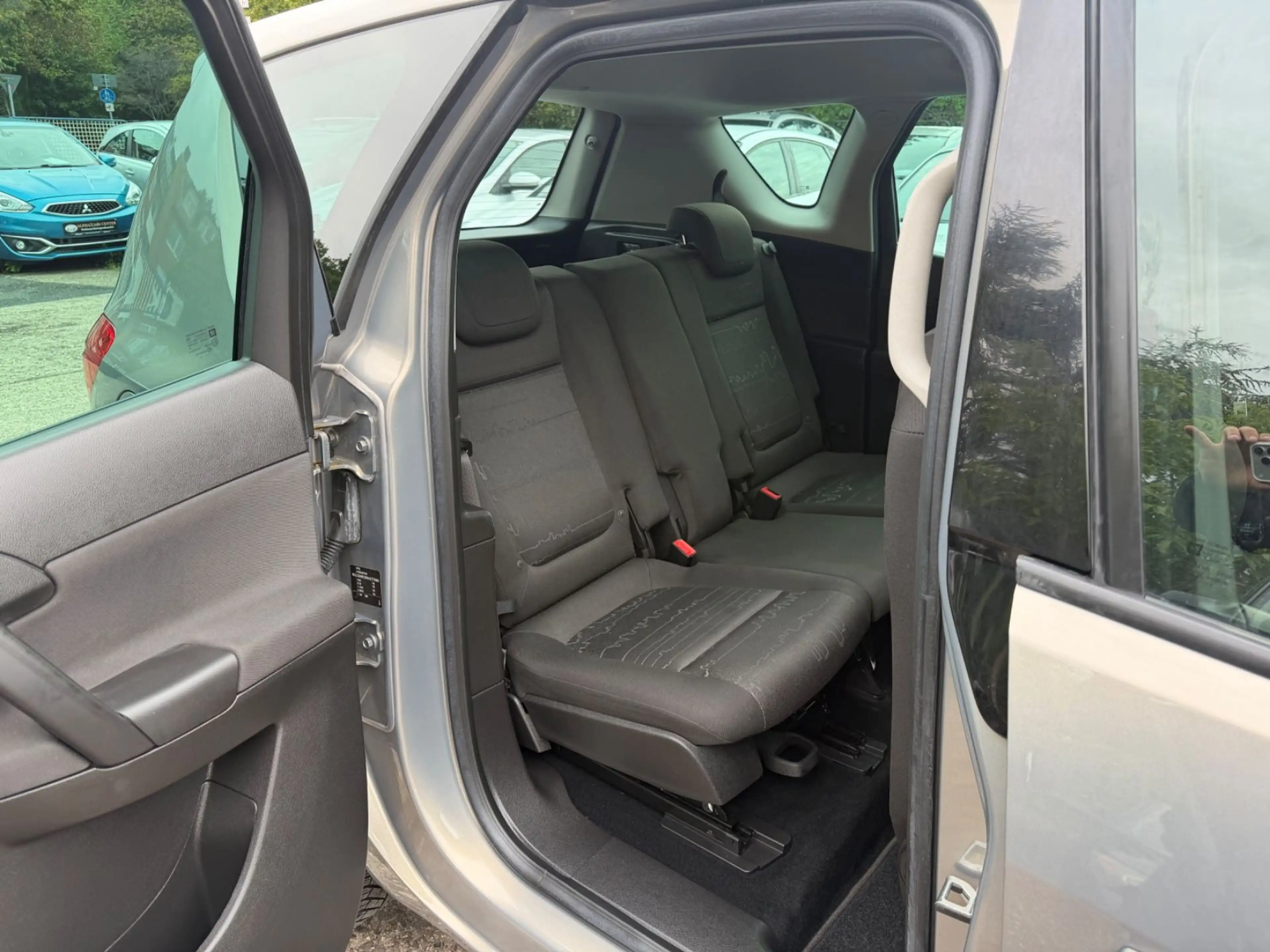 Opel Meriva B Design Edition nur 36000KM 1.Hand — photo 12