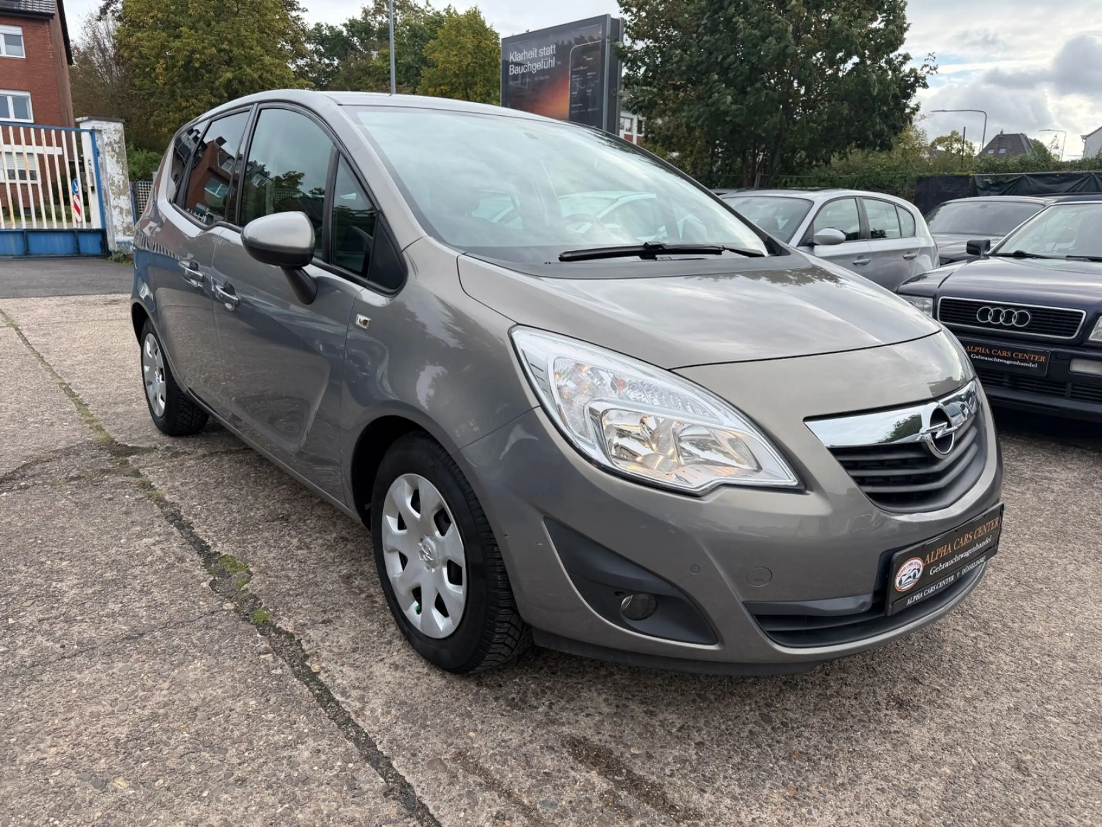 Opel Meriva B Design Edition nur 36000KM 1.Hand — photo 3