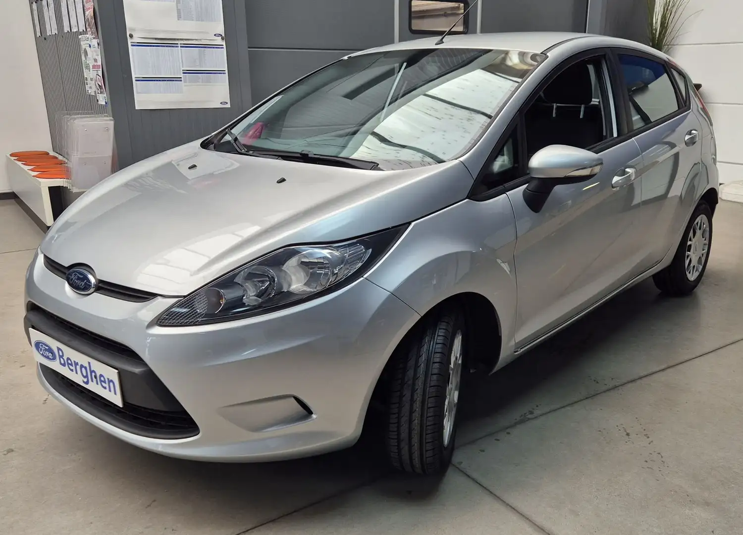 Ford Fiesta Trend Argent - 2