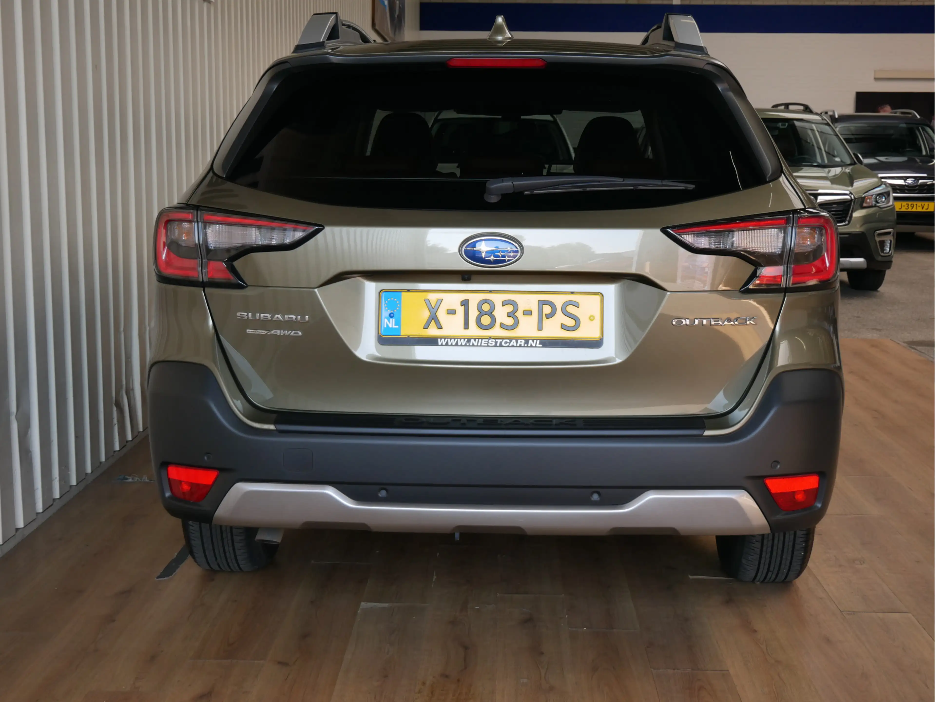 Subaru OUTBACK 2.5i Premium — photo 27