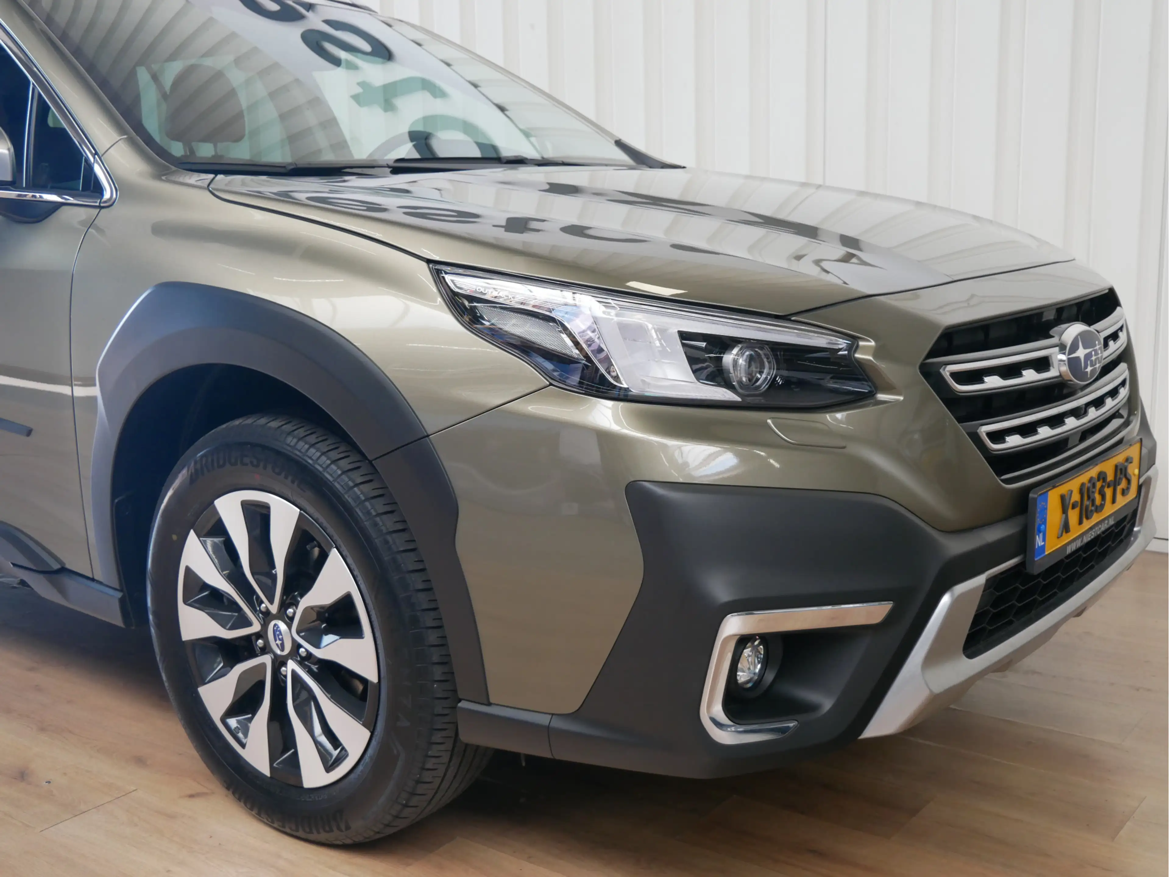 Subaru OUTBACK 2.5i Premium — photo 7