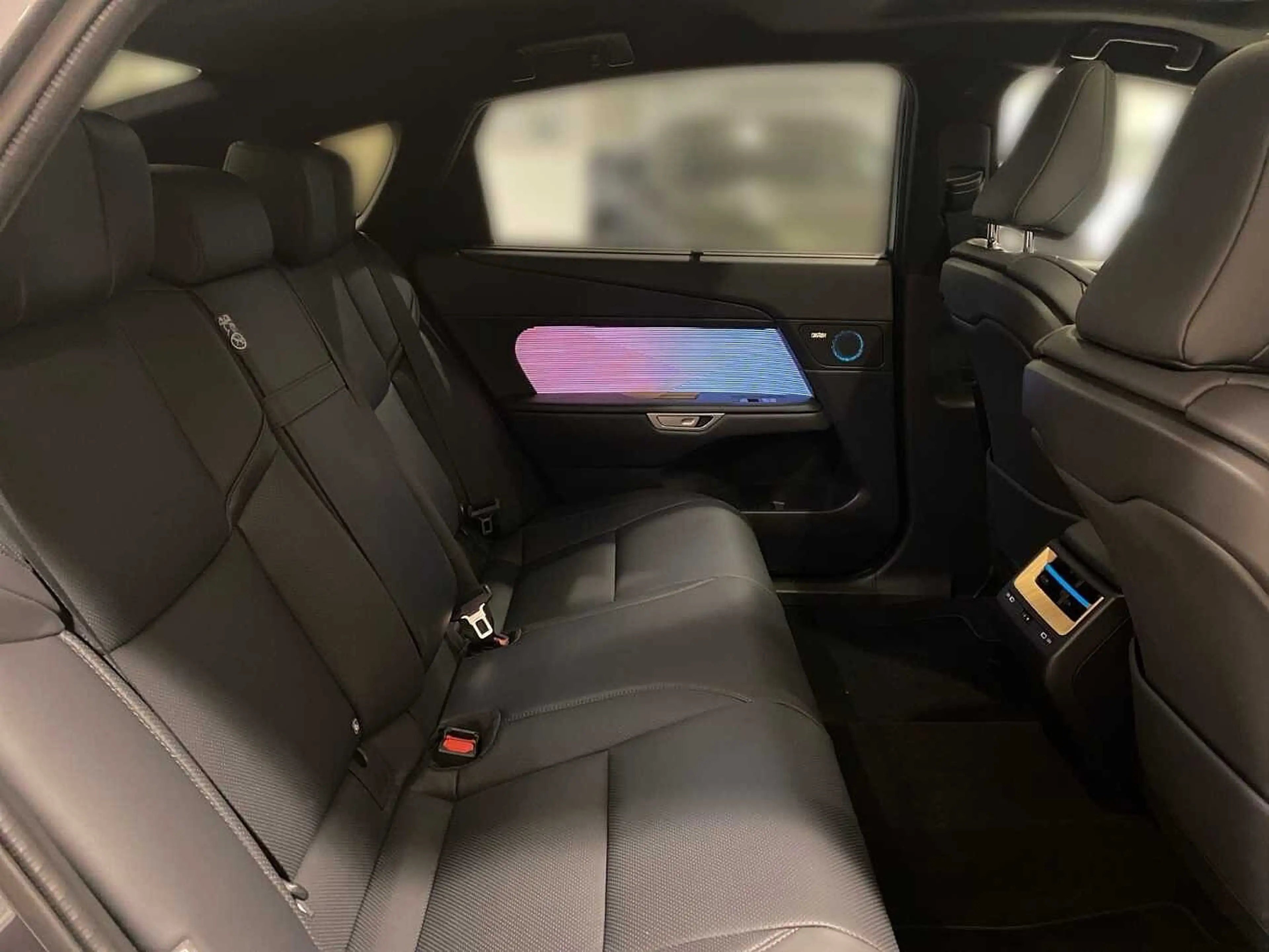 Lexus ES 350 e Luxury 21' FWD PANO ML Mj 2026 — photo 15