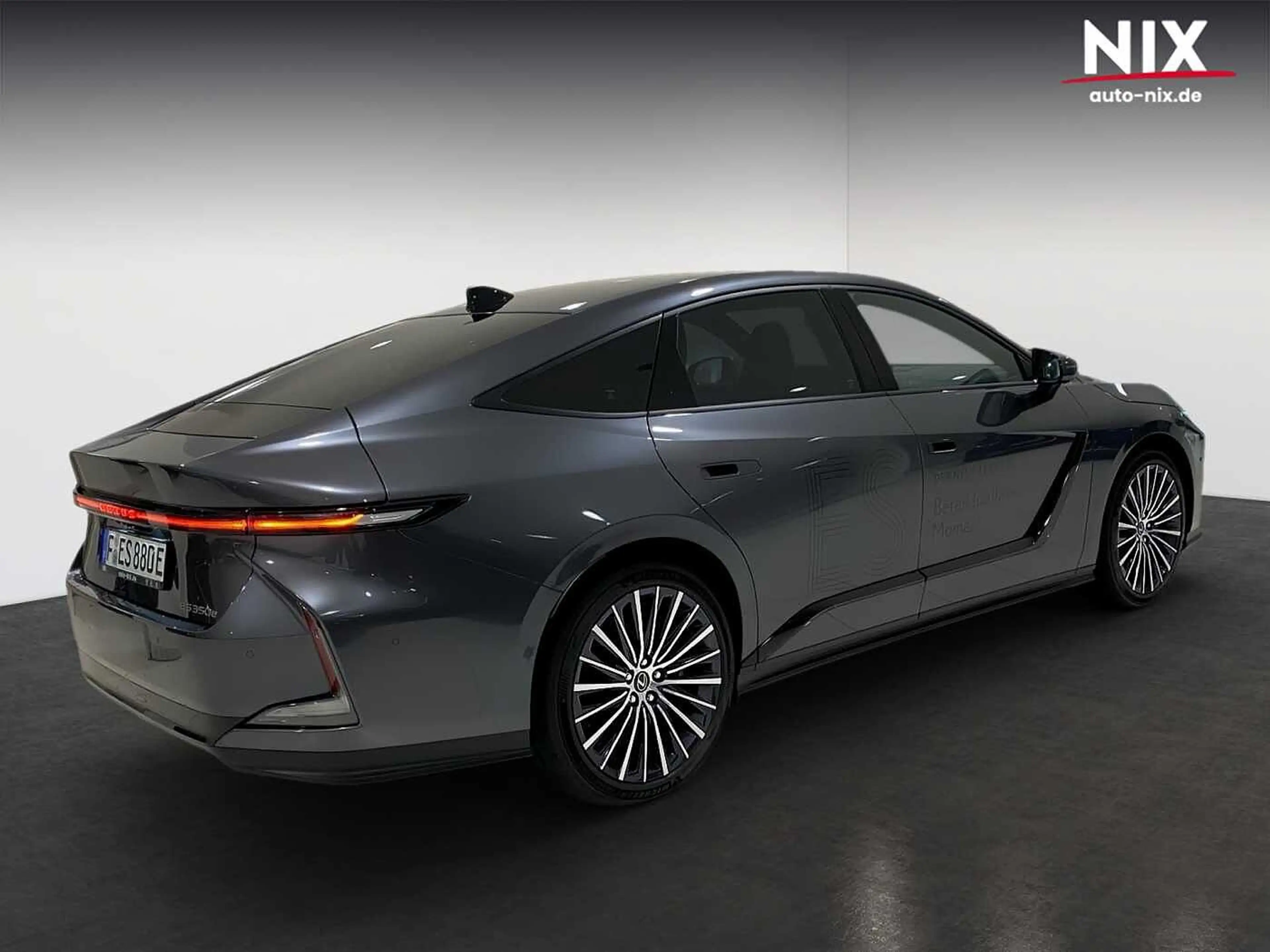 Lexus ES 350 e Luxury 21' FWD PANO ML Mj 2026 — photo 4