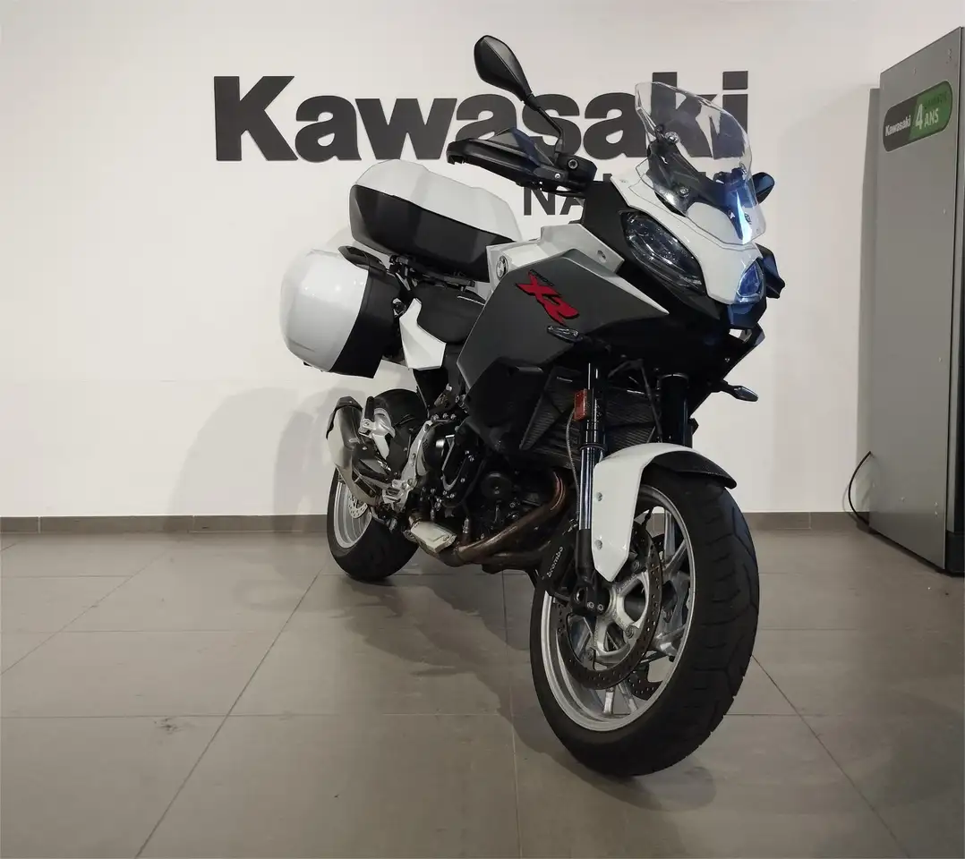BMW F 900 XR