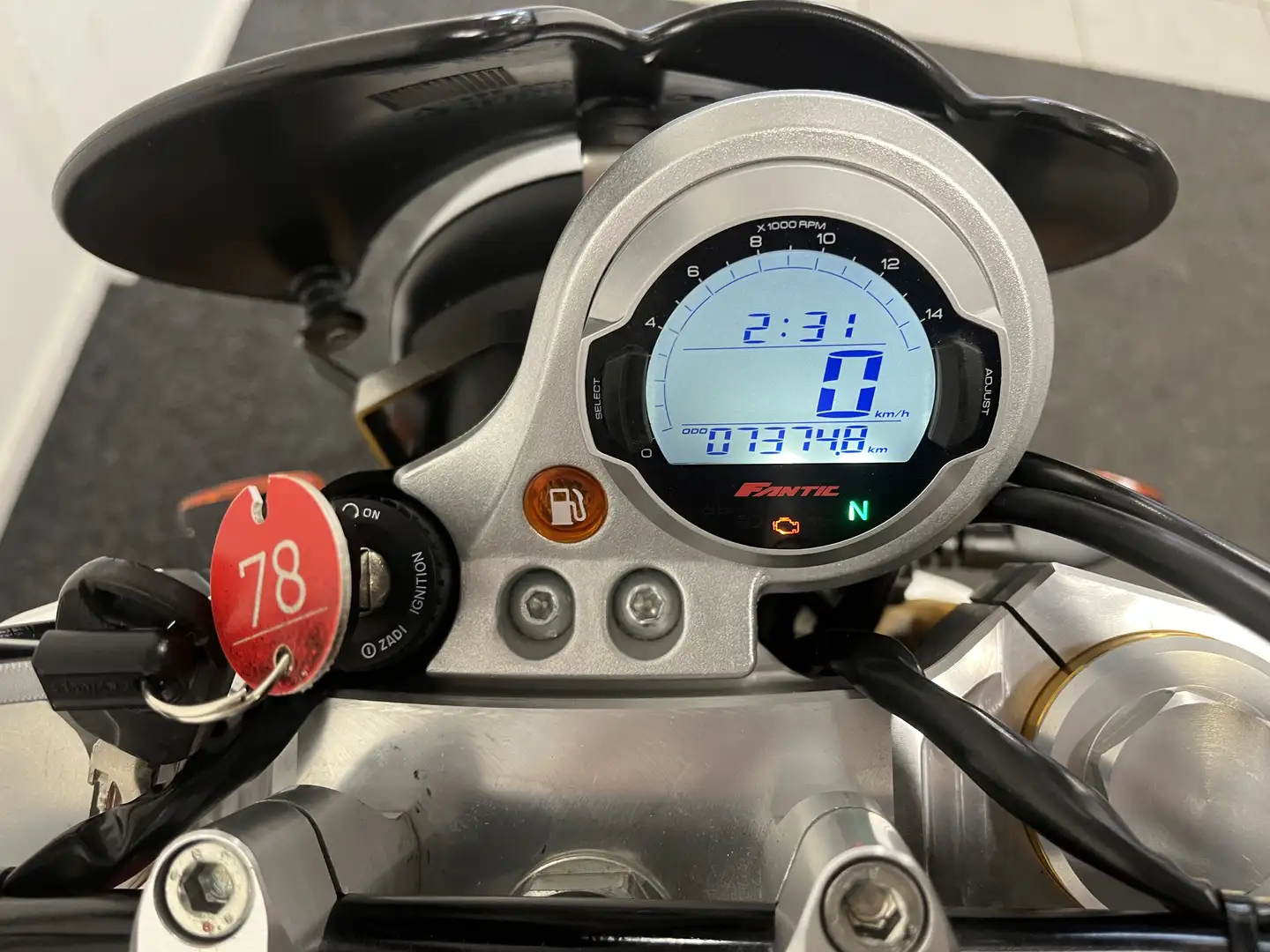 Fantic Caballero 500 SCRAMBLER Rood - 2