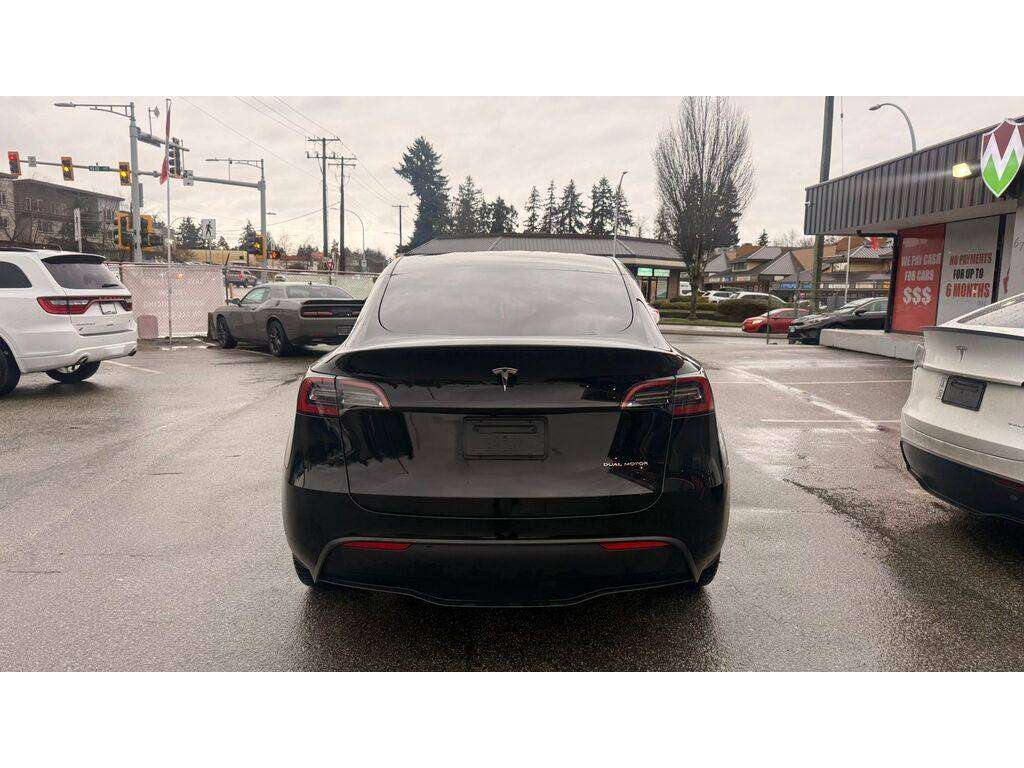 2023 Tesla Model Y — view 5