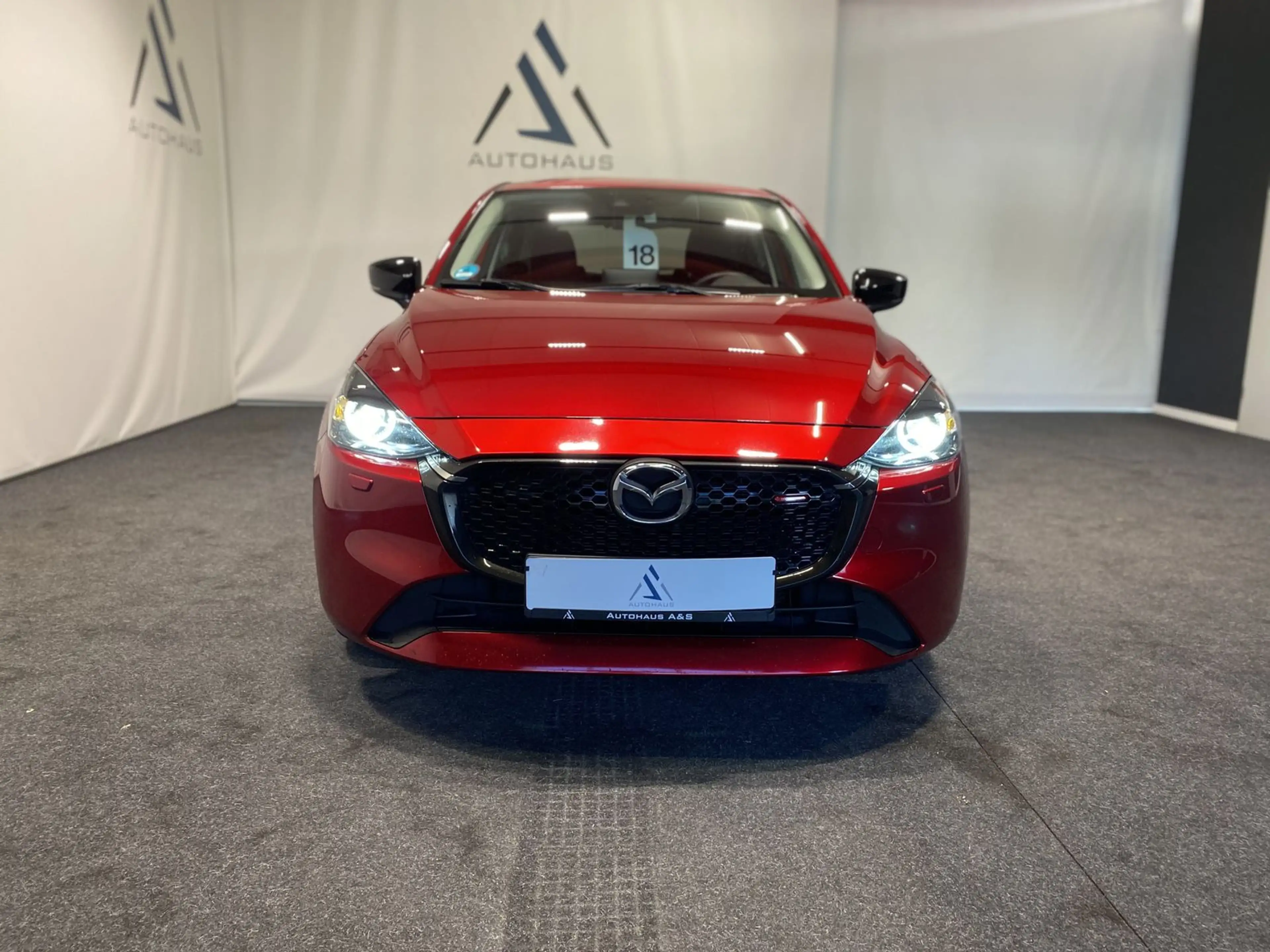 Mazda 2 Homura 1.Hand Kamera PDC Navi SHZ CarPlay LED — photo 5