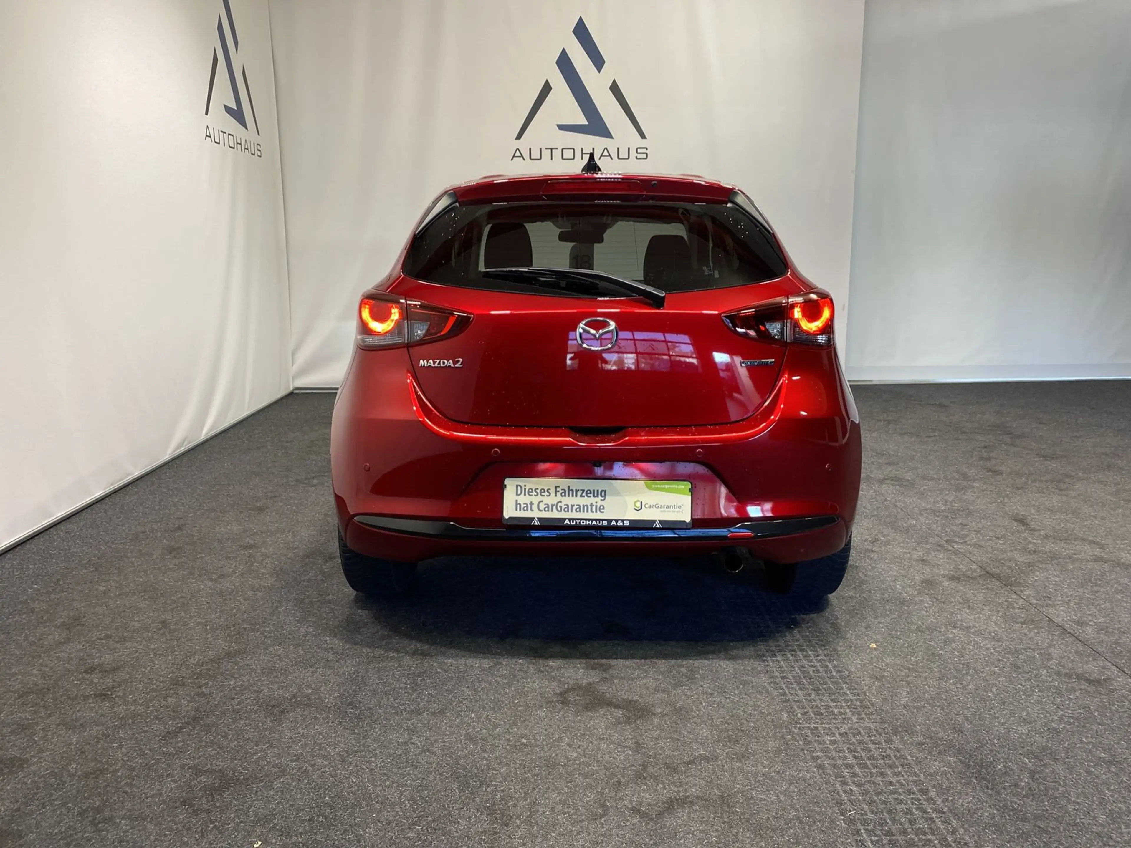 Mazda 2 Homura 1.Hand Kamera PDC Navi SHZ CarPlay LED — photo 3