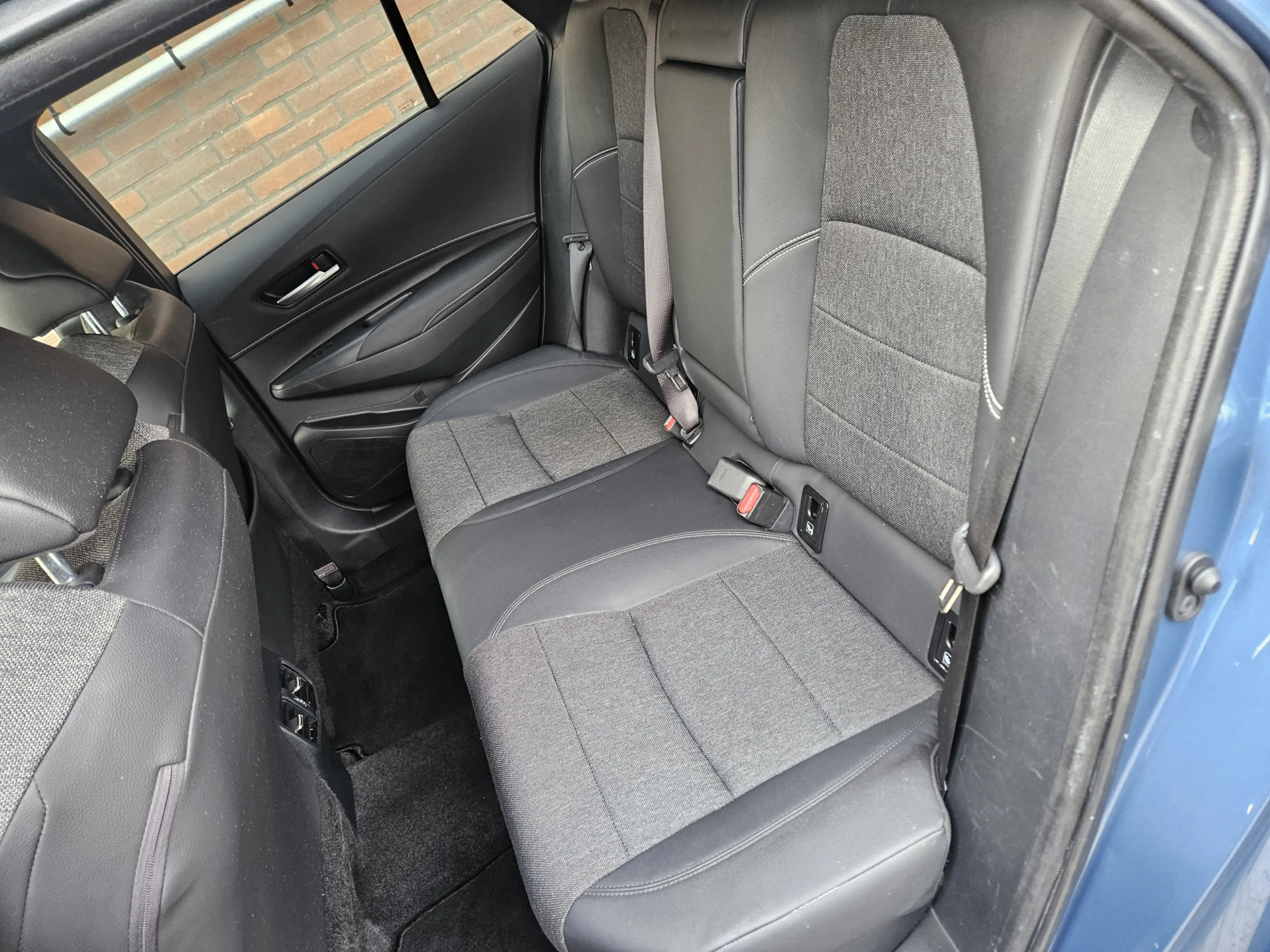 Toyota Corolla Touring Sports 1.8 Hybrid Business Plus — photo 22