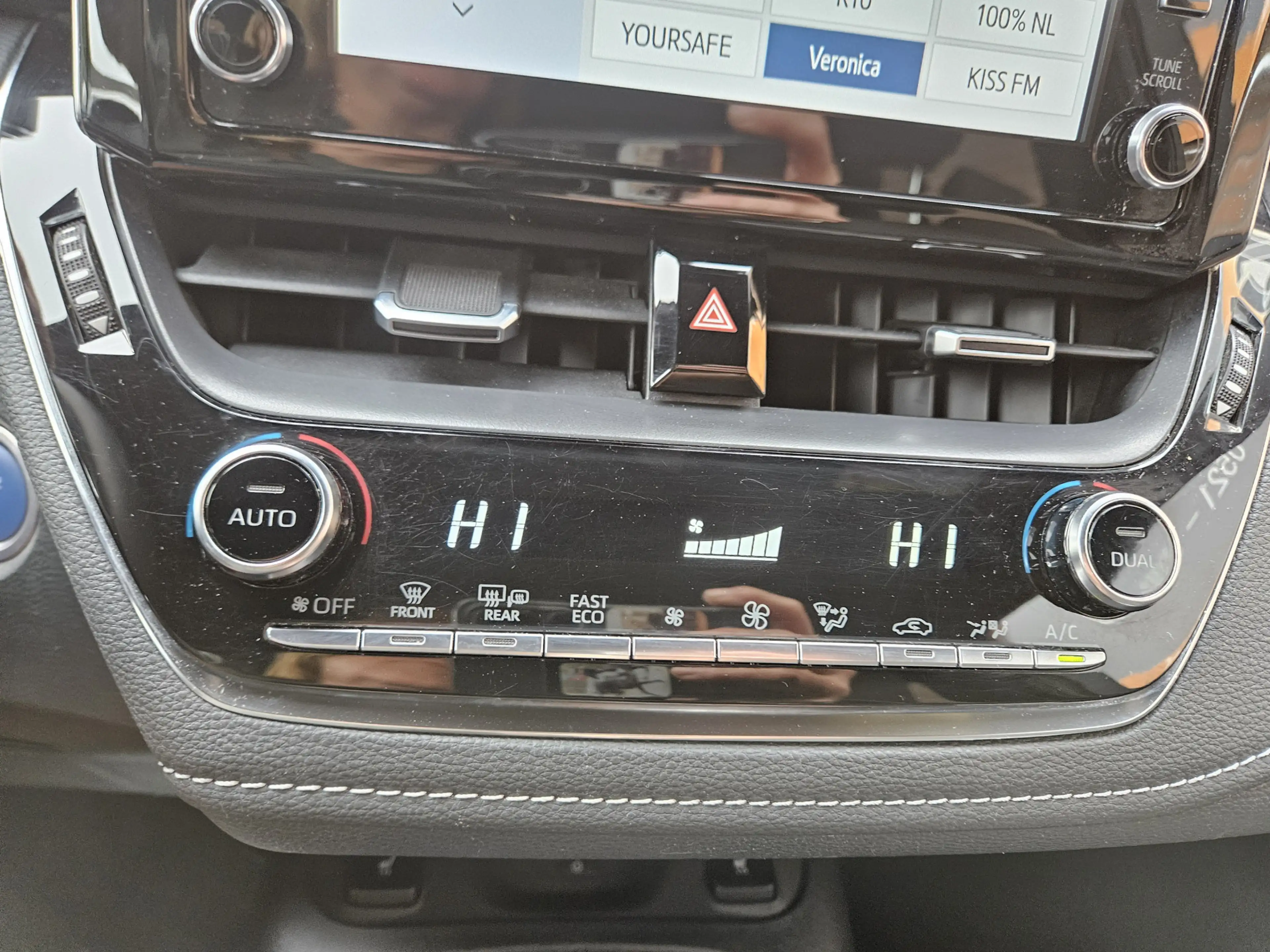 Toyota Corolla Touring Sports 1.8 Hybrid Business Plus — photo 13