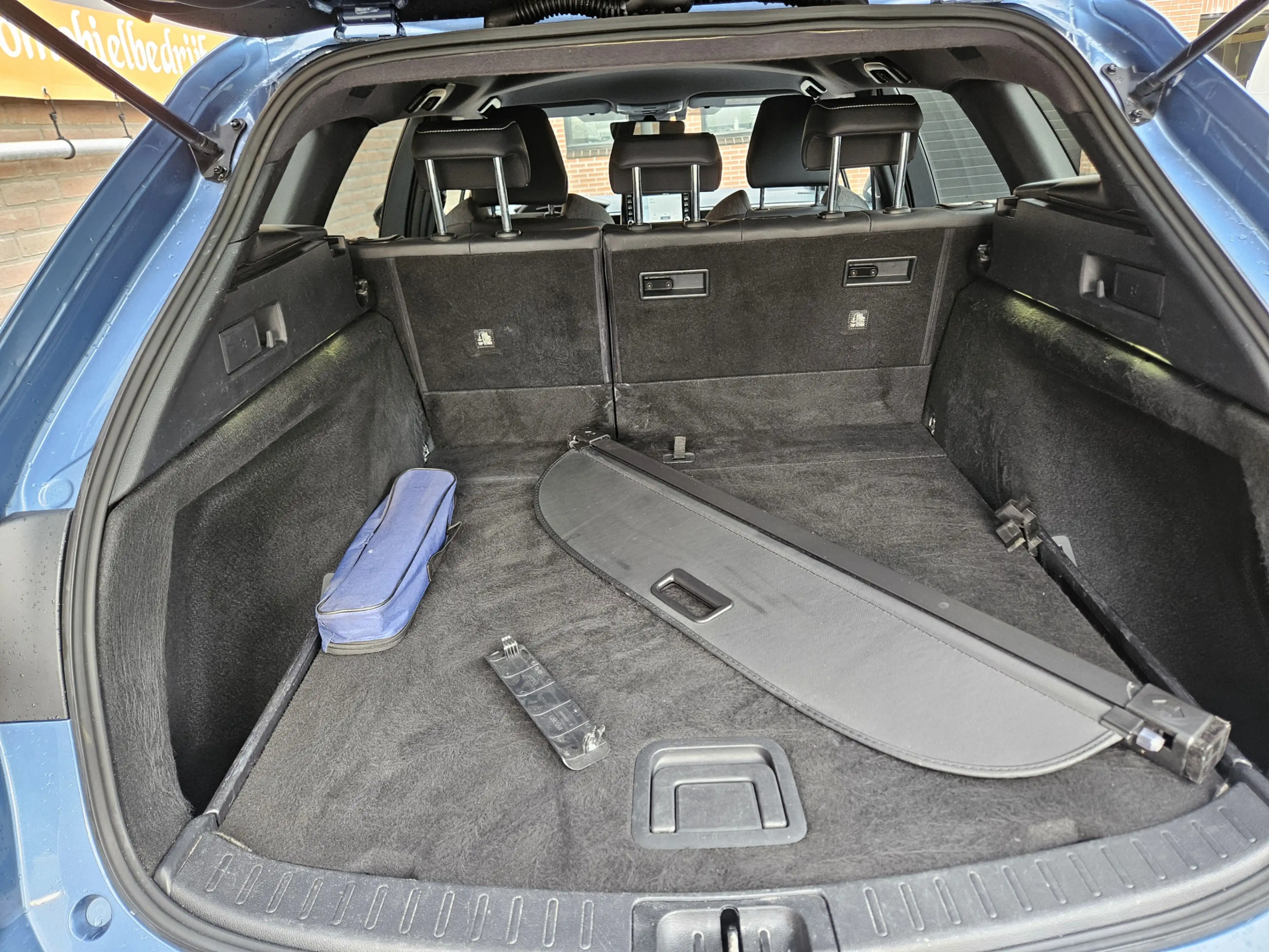 Toyota Corolla Touring Sports 1.8 Hybrid Business Plus — photo 27