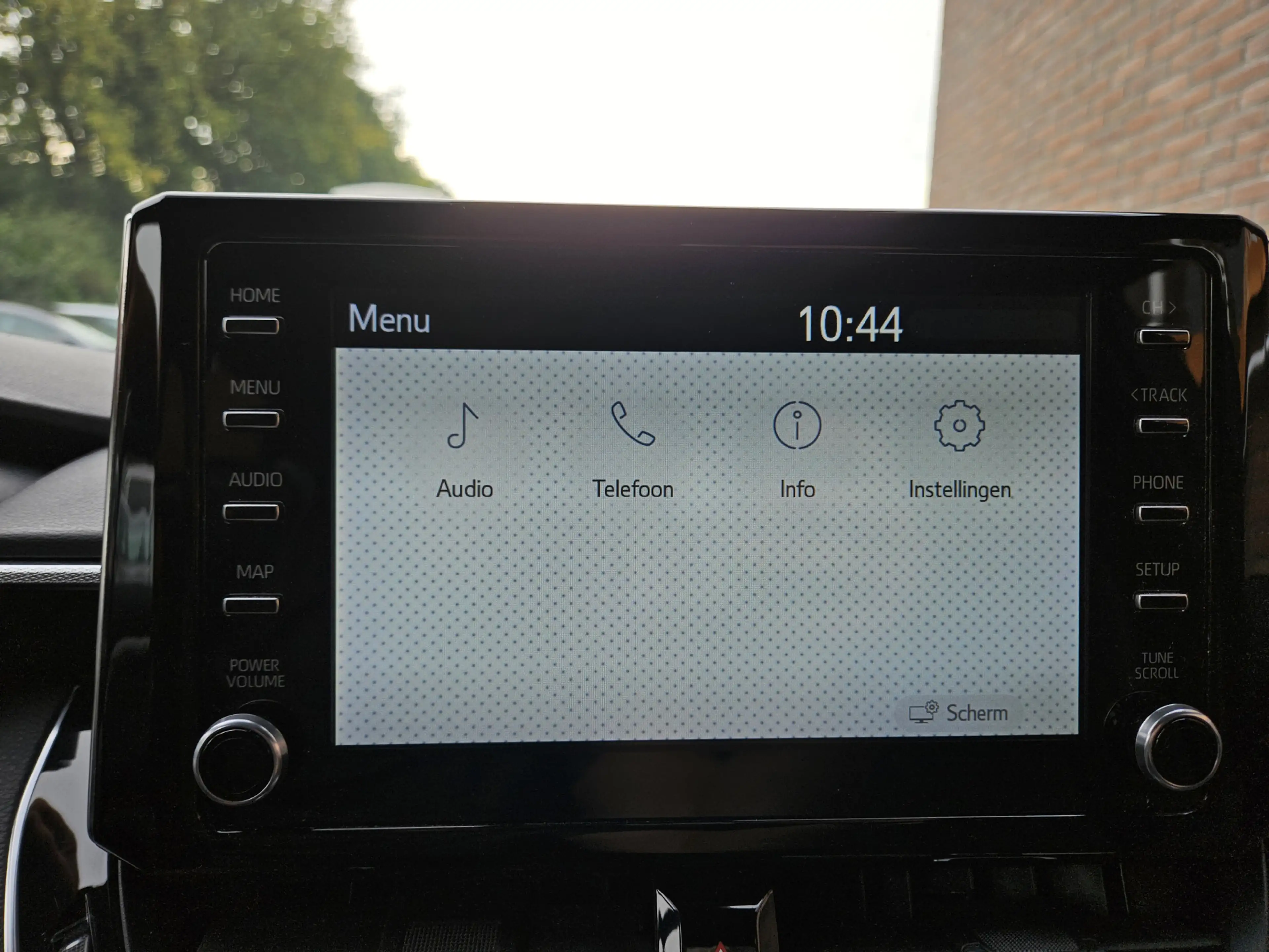 Toyota Corolla Touring Sports 1.8 Hybrid Business Plus — photo 10