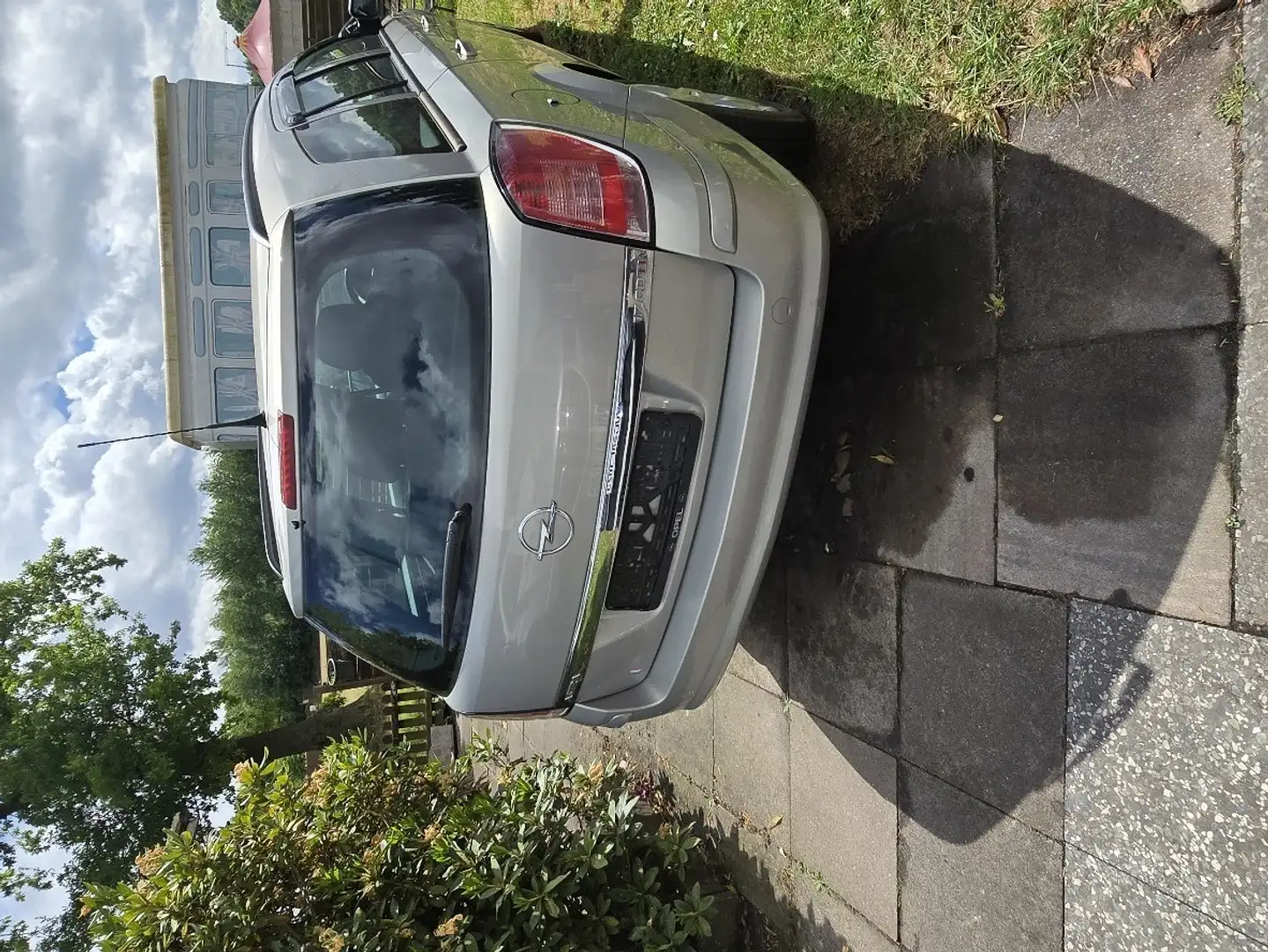 Opel Astra 1.7 CDTI Caravan DPF Edition Silber - 2