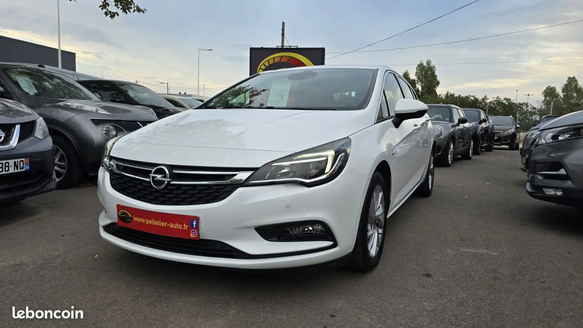 Opel Astra 1.4 Turbo 125 ch Start-Stop Elite Blanc - 1