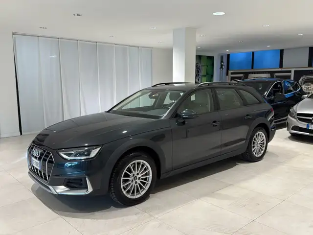 Audi A4 allroad 40 TDI 204cv S tronic quattro Pelle Navi Fari LED