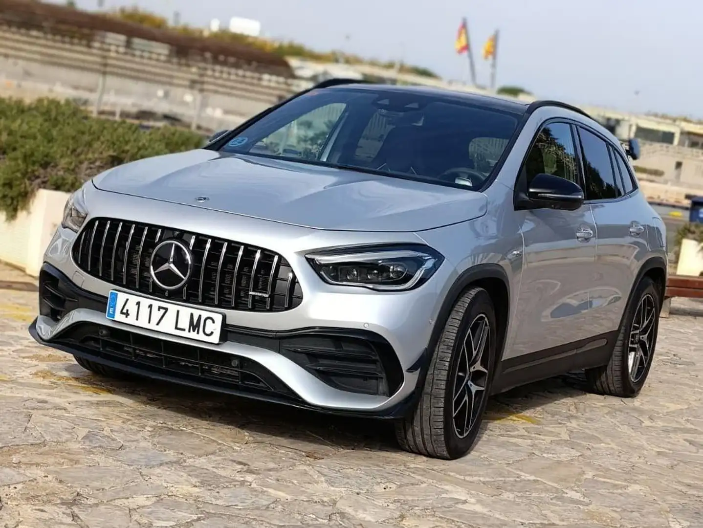 Mercedes-Benz GLA 45 AMG GLA AMG 45 S 4Matic+ 8G-DCT AMG S Plateado - 2