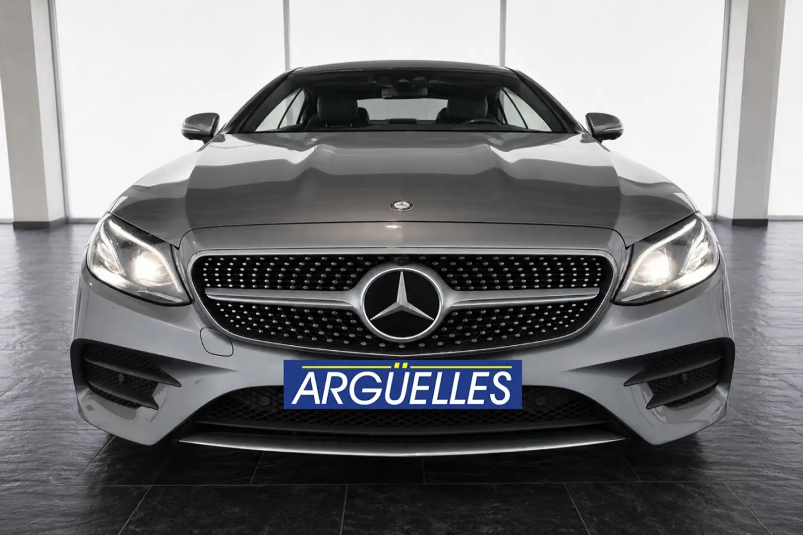 Mercedes-Benz E 400 Coupe AMG Line Premium Plus 4Matic 333cv Gris - 2