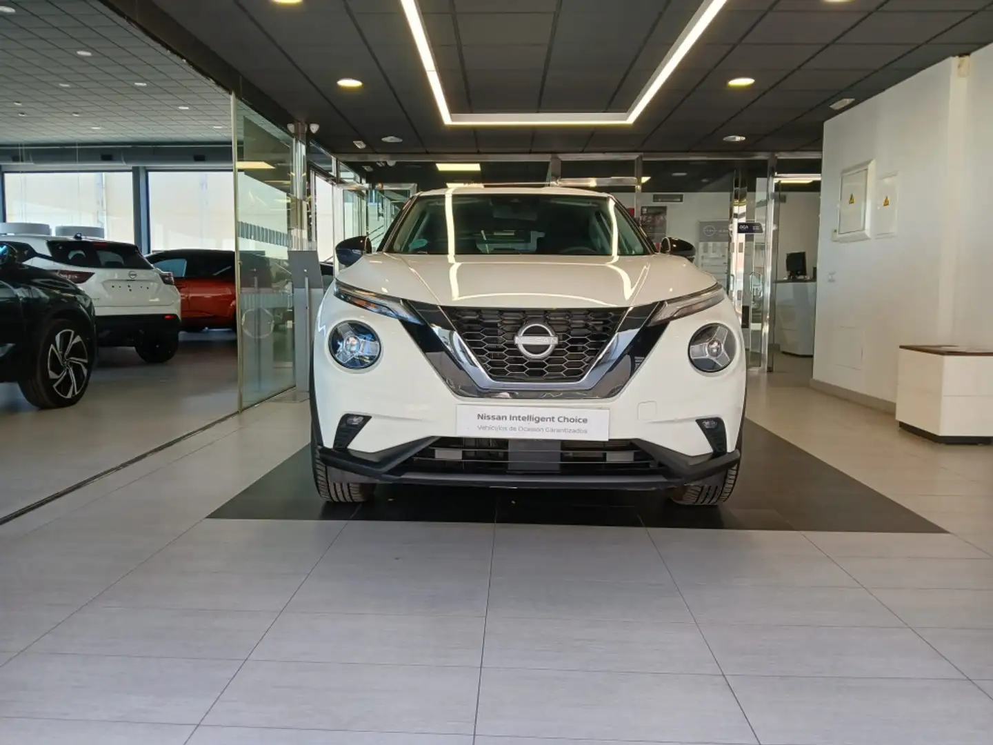 Nissan Juke 1.0 DIG-T Acenta 4x2 114 Bianco - 2