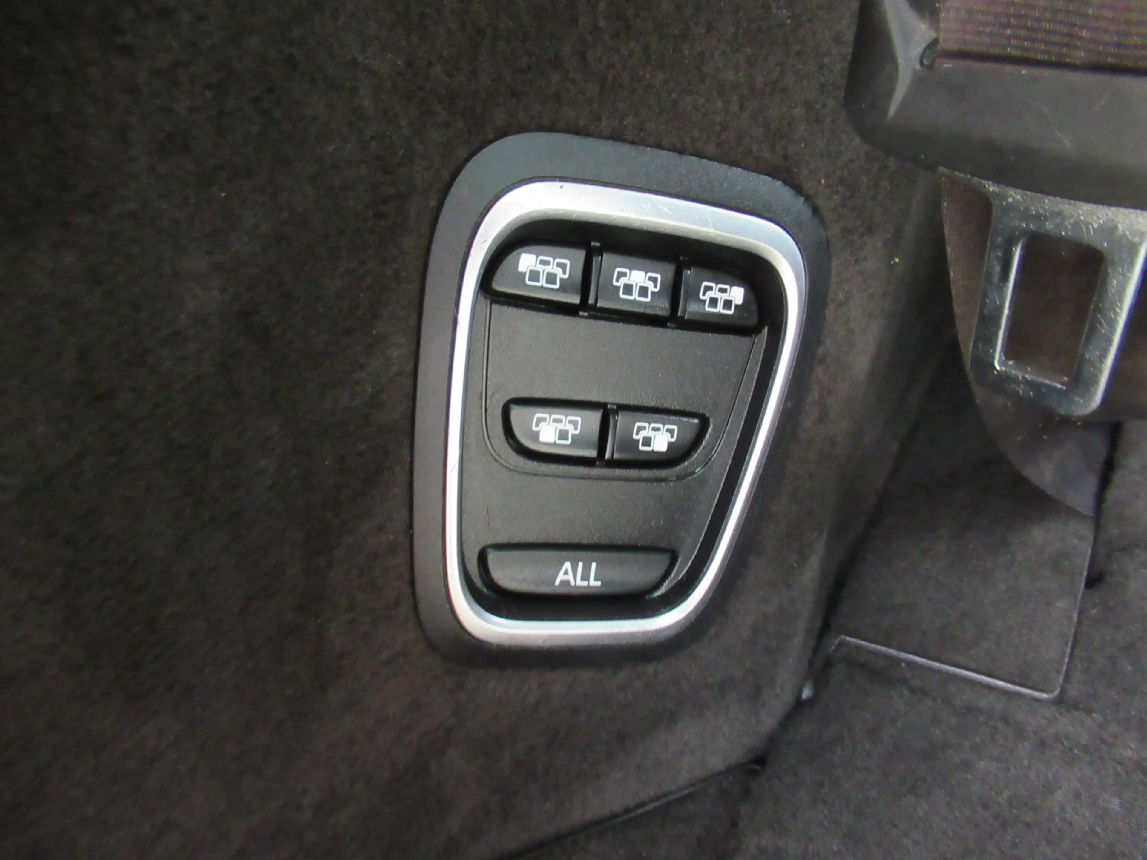 Renault Espace 1.8 TCe 225 Initiale Paris 7p. Open dak/ 4control/ — photo 25