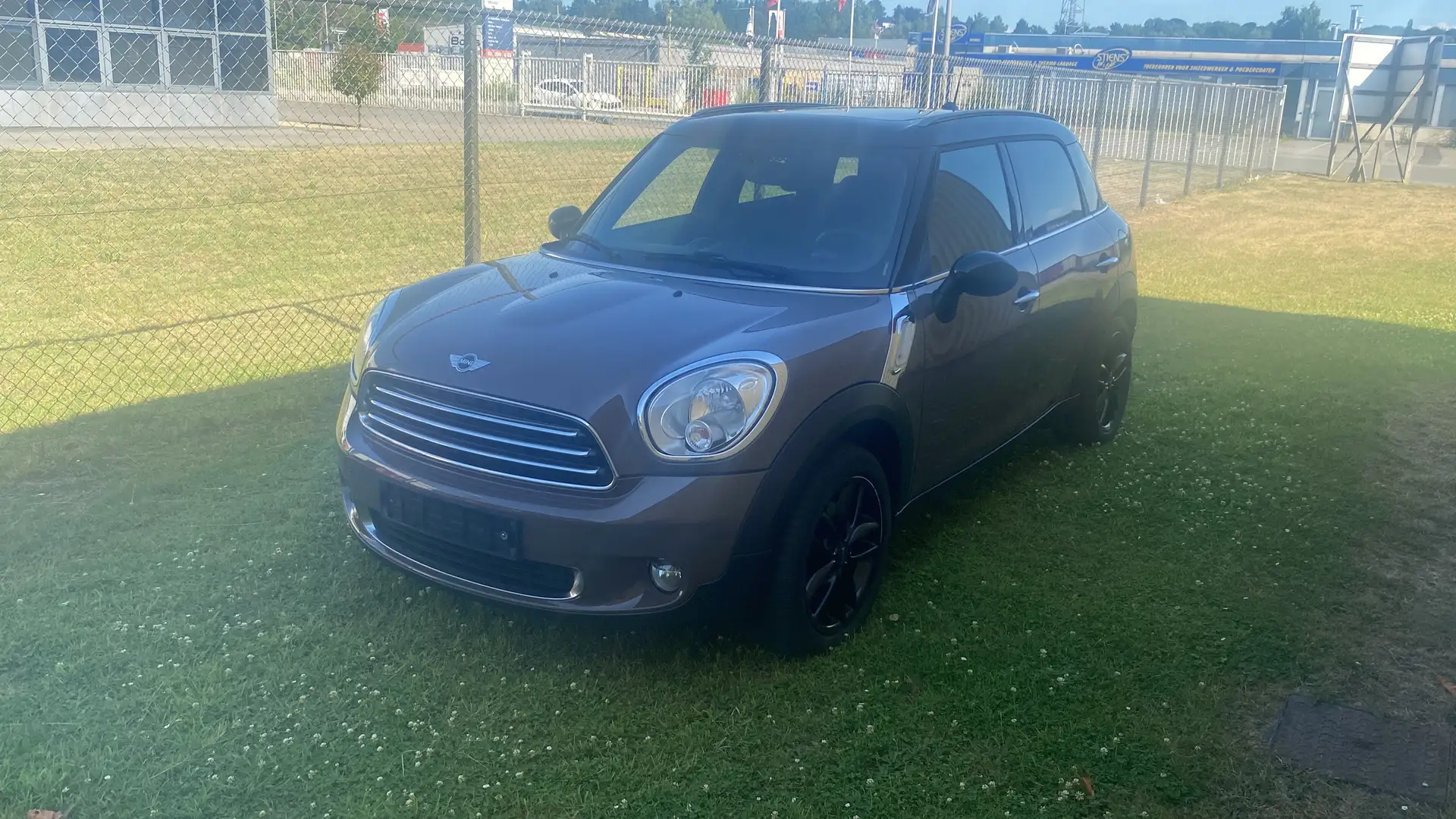MINI Cooper D Countryman ✅ Mini Cooper D Countryman Brun - 1