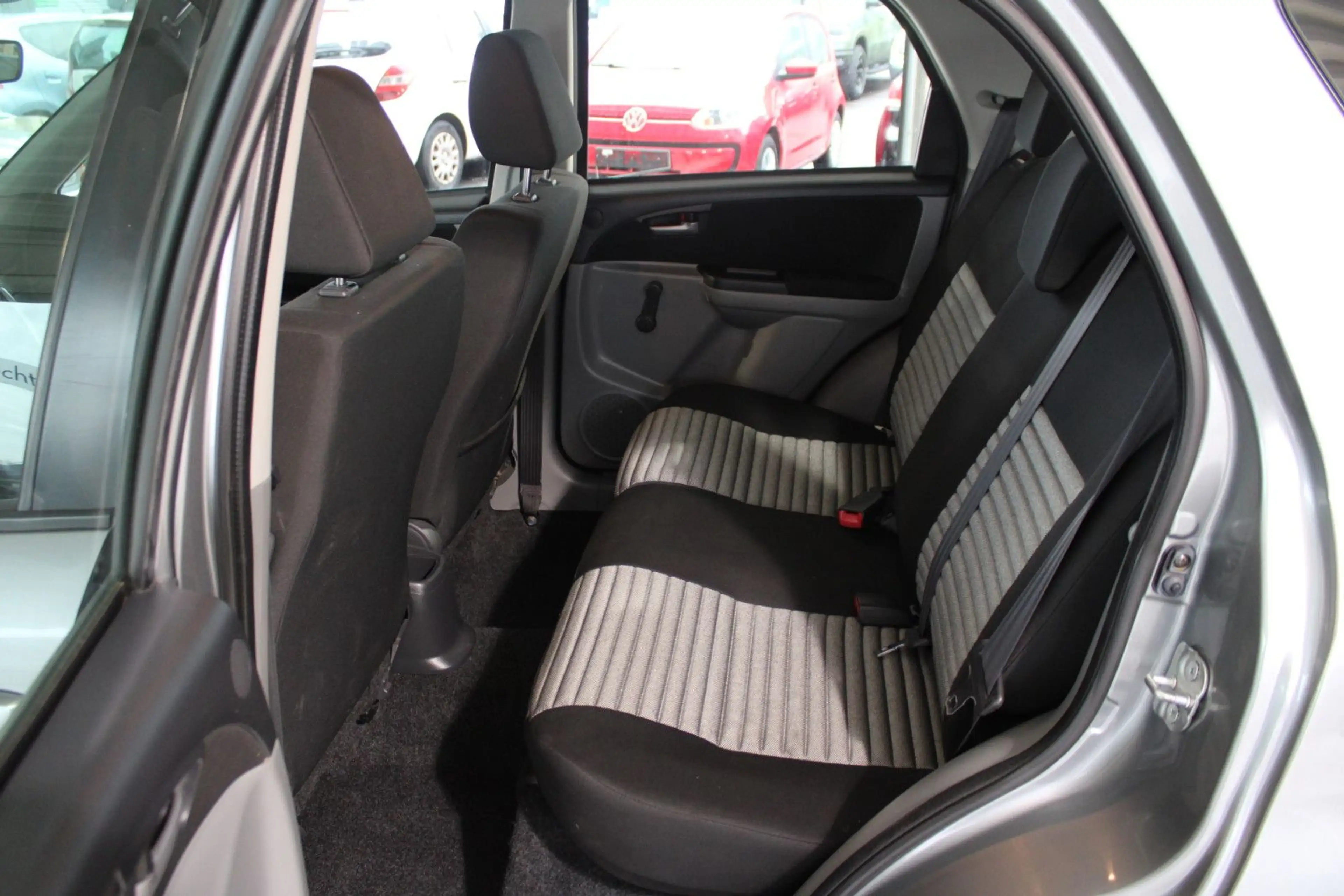 Suzuki SX4 2.0 DDiS 4x4/Klima/SitzHz./1.Hd/EU5 — photo 14