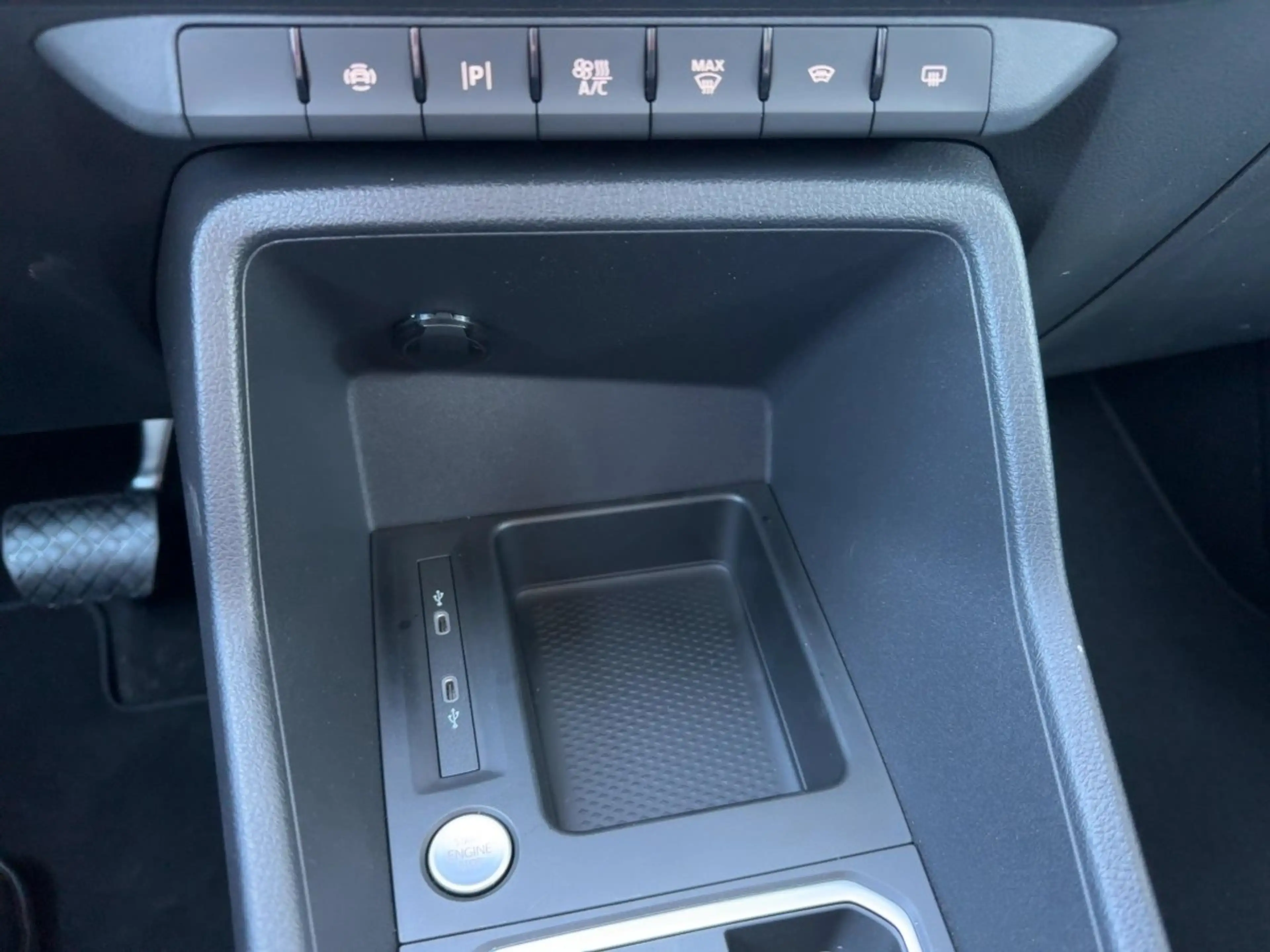 Ford Tourneo Connect (L1) Titanium 90 kW — photo 15