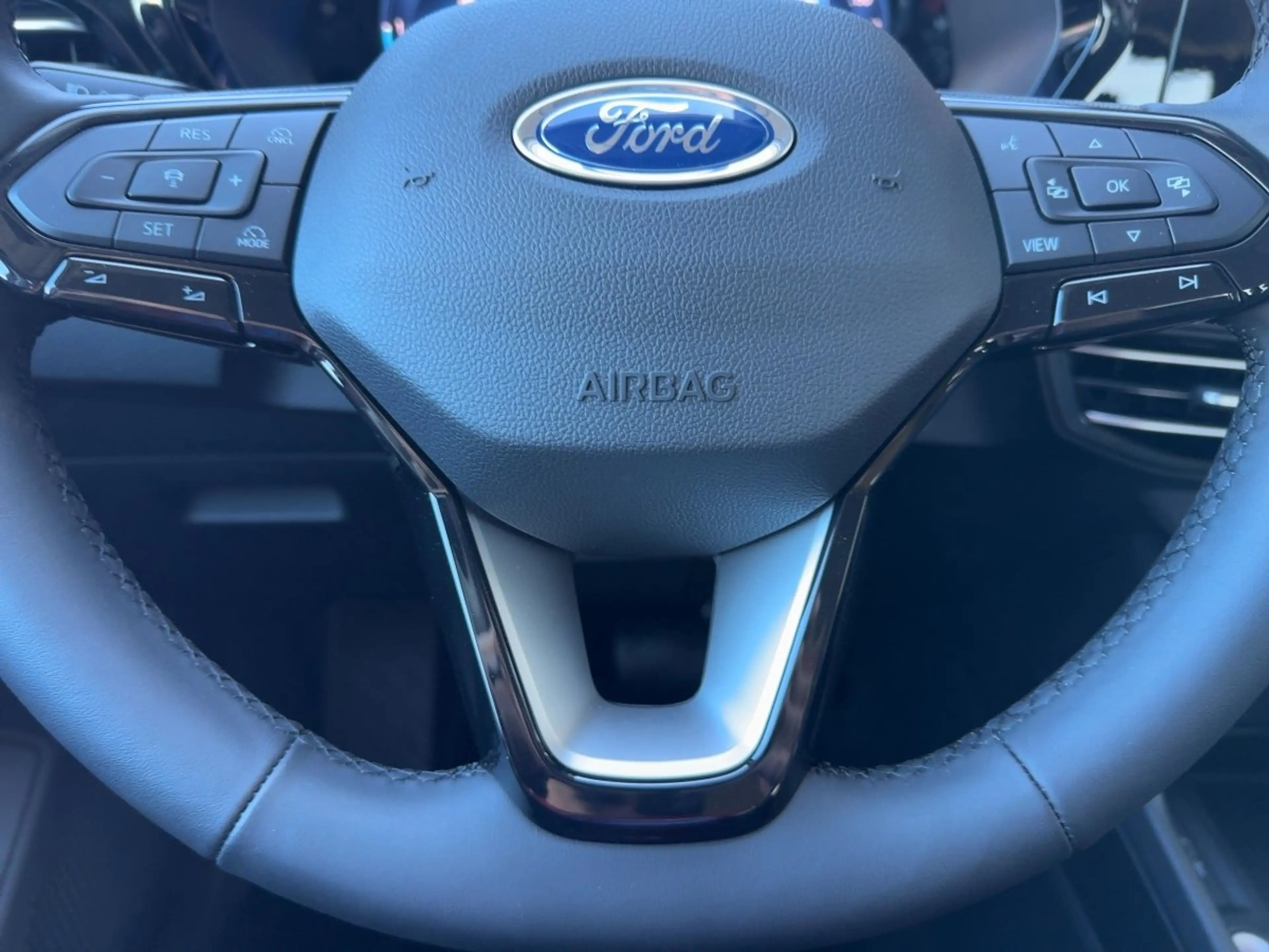Ford Tourneo Connect (L1) Titanium 90 kW — photo 10