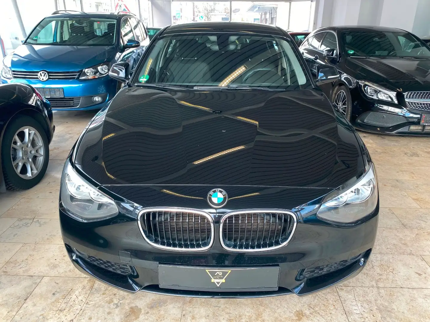 BMW 116 i Lim./29tkm/1.Hd./Autm./PDC/SHZ/Aux/MFL/ Schwarz - 2