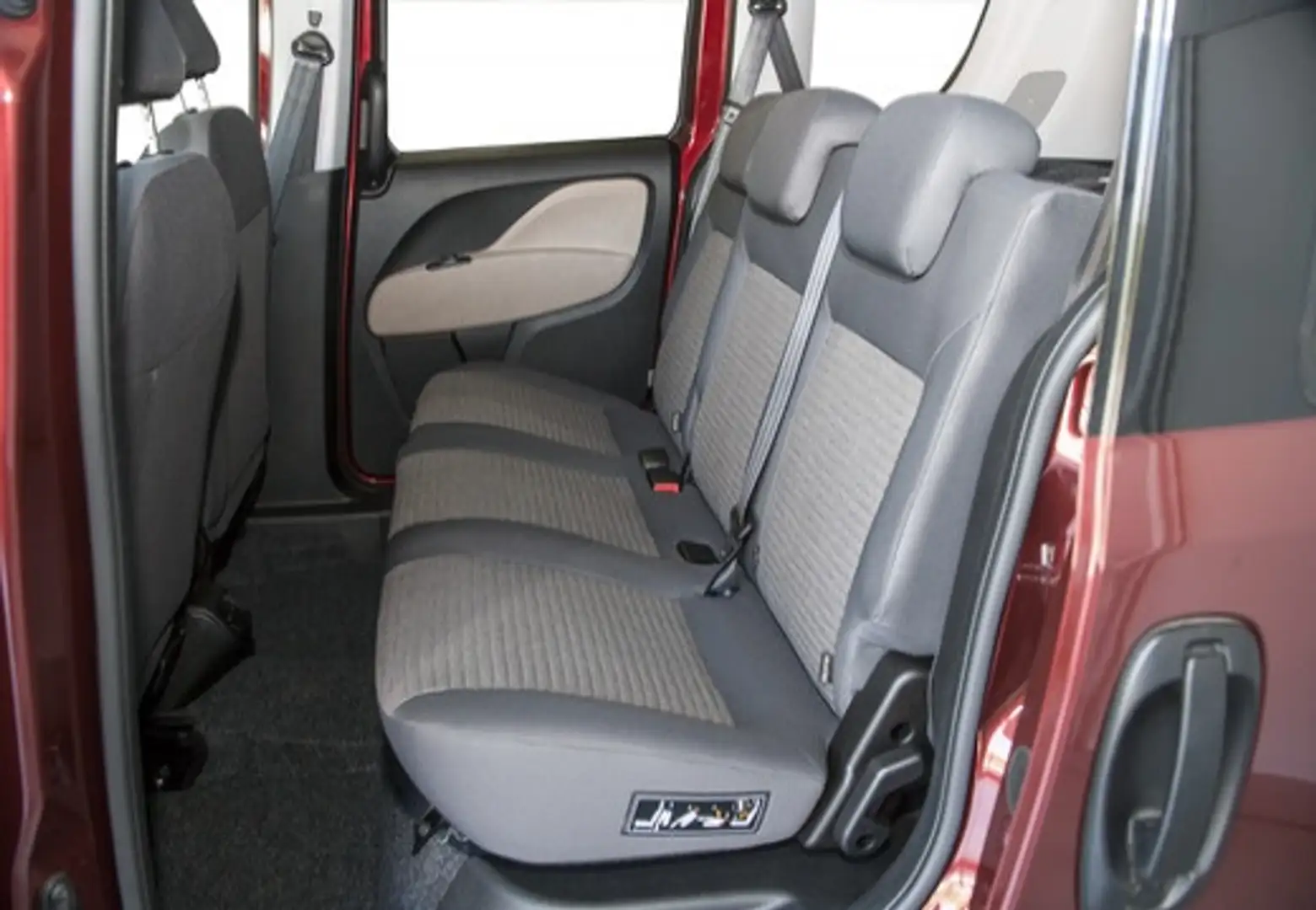 Fiat Dobló Combi 1.6Mjt SX 78kW Blanco - 1