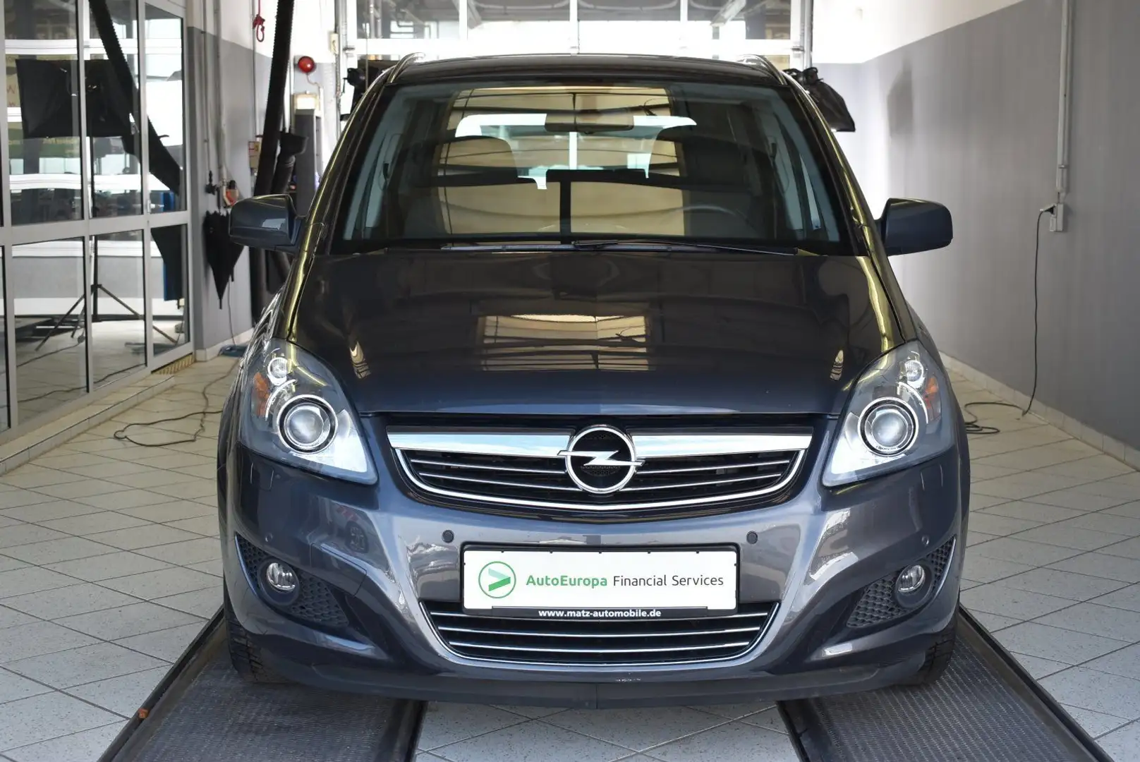Opel Zafira 1.8 Family Plus 7-Sitzer*SHZ*PDC*Tempomat Grau - 2