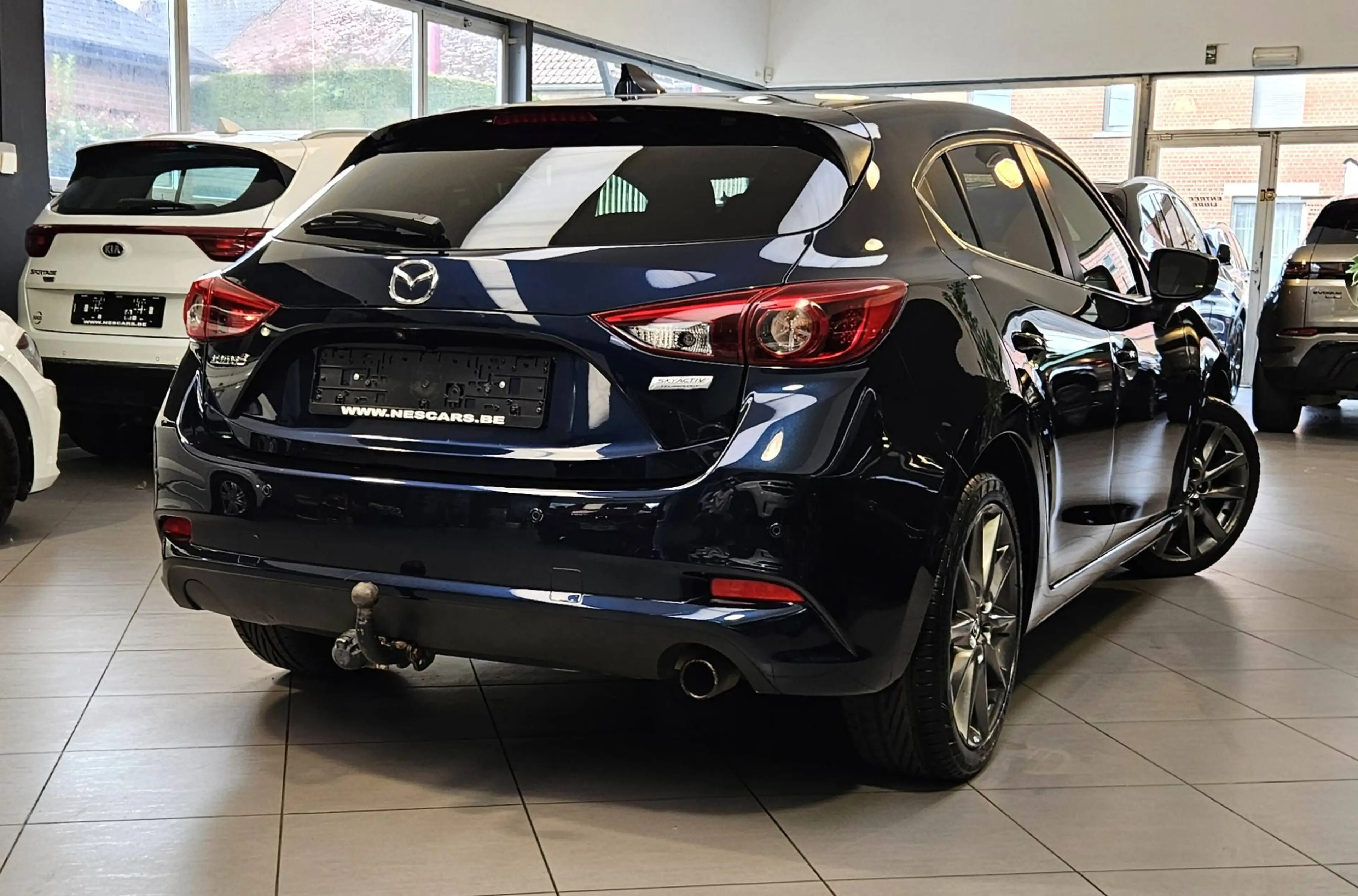 Mazda 3 3 1.5i SKYDRIVE PLAY EDITION,GPS,CAMERA,PHARES LED,GARANTIE 1 AN — photo 10