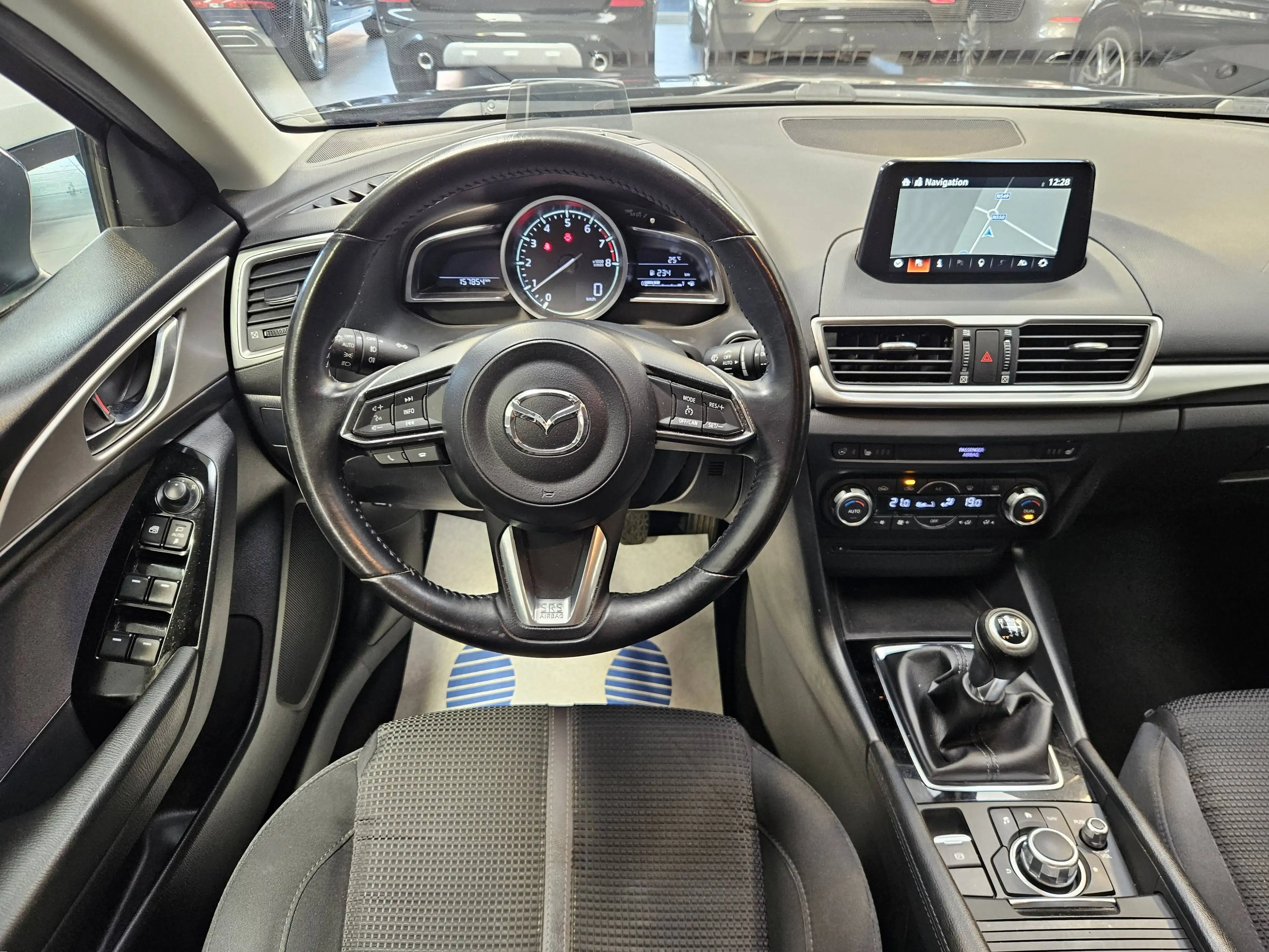 Mazda 3 3 1.5i SKYDRIVE PLAY EDITION,GPS,CAMERA,PHARES LED,GARANTIE 1 AN — photo 14