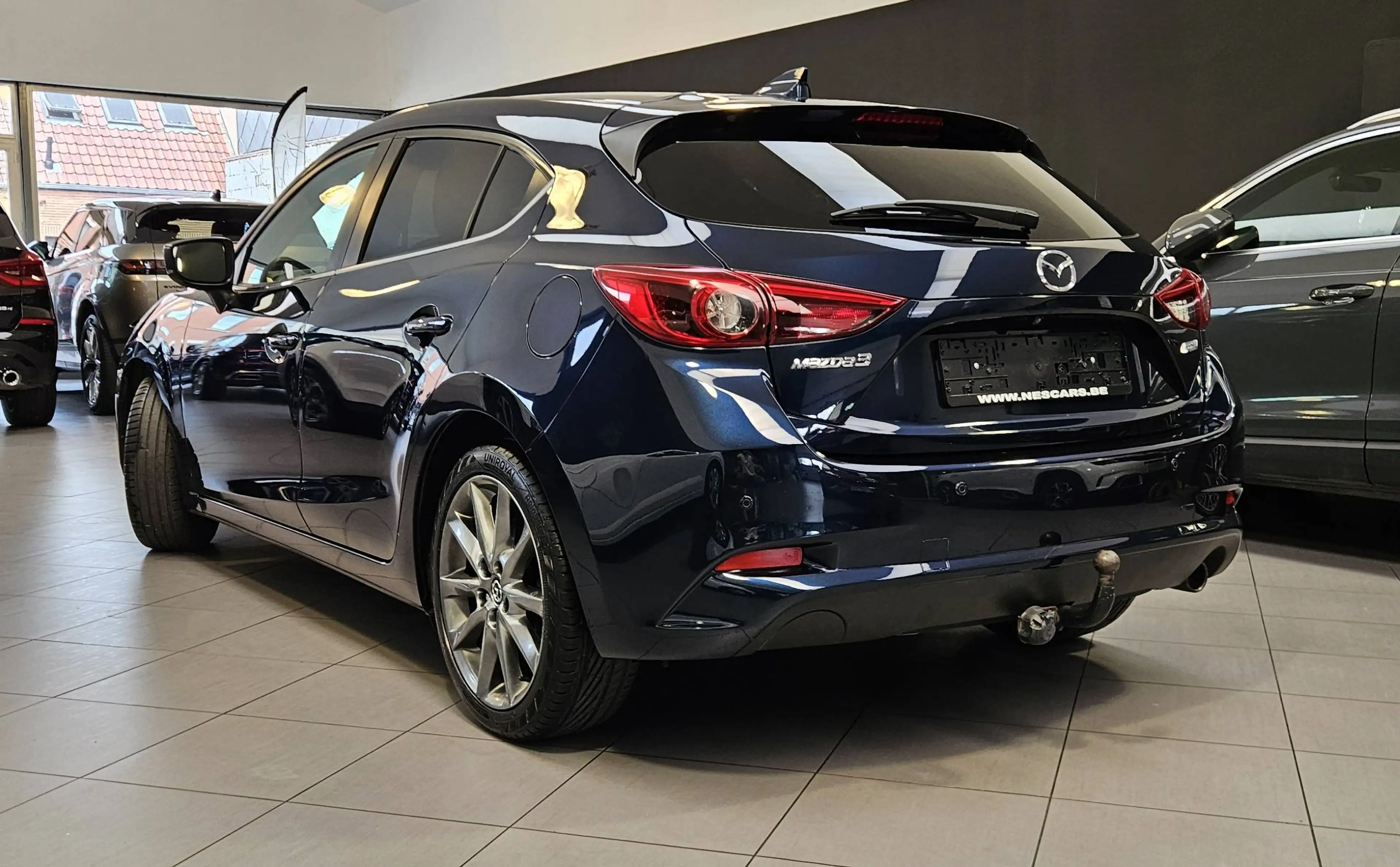 Mazda 3 3 1.5i SKYDRIVE PLAY EDITION,GPS,CAMERA,PHARES LED,GARANTIE 1 AN — photo 9