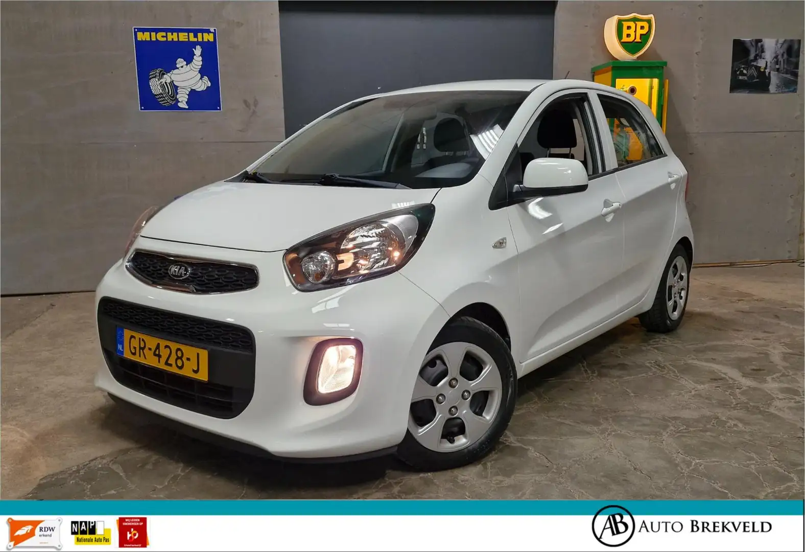 Kia Picanto 1.0 CVVT ComfortLine 66PK | Rijklaarprijs | Elektr Wit - 1