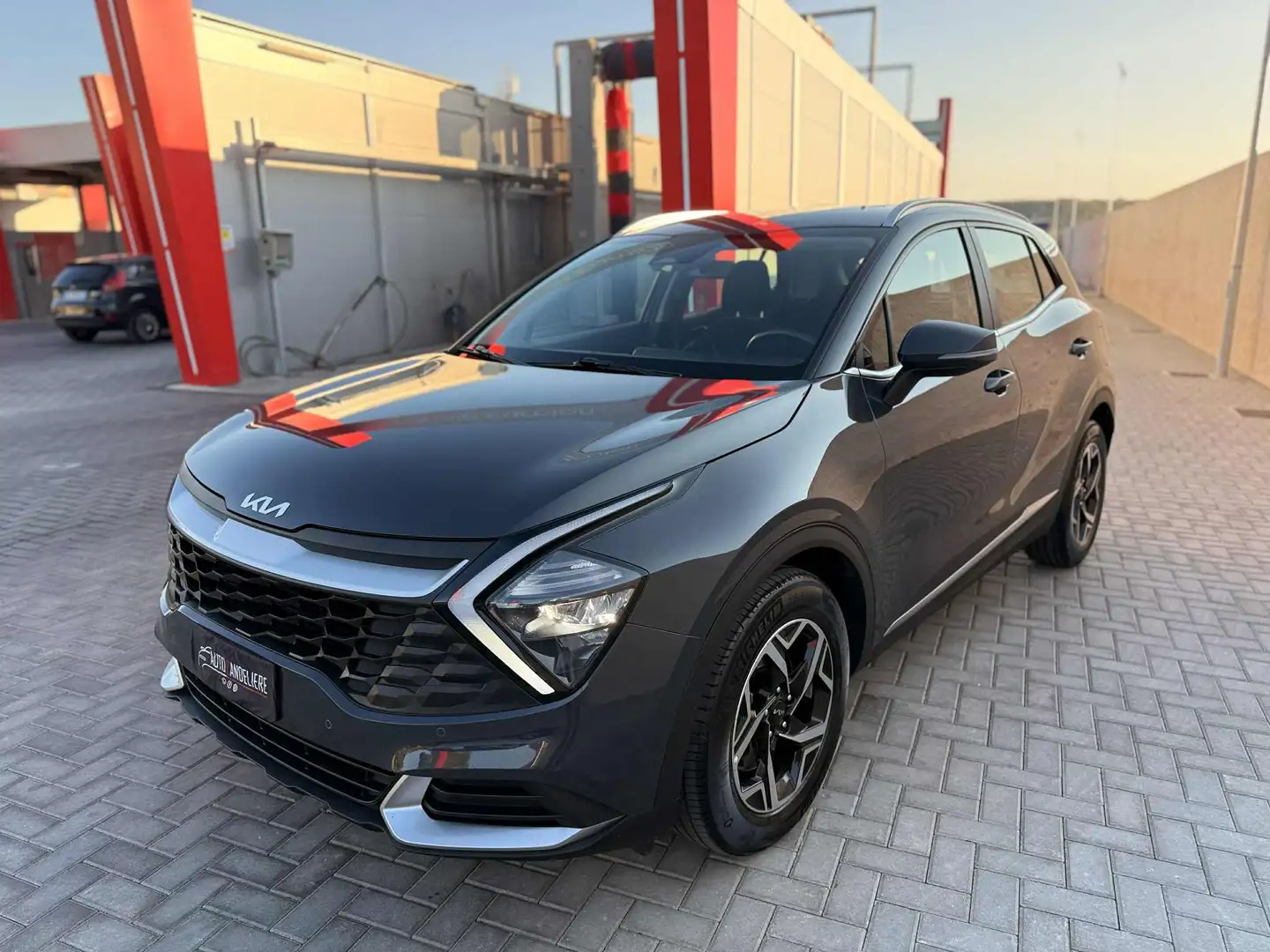 Kia Sportage Sportage V 2022 1.6 crdi mhev Plus Pack dct BELLA Grigio - 2