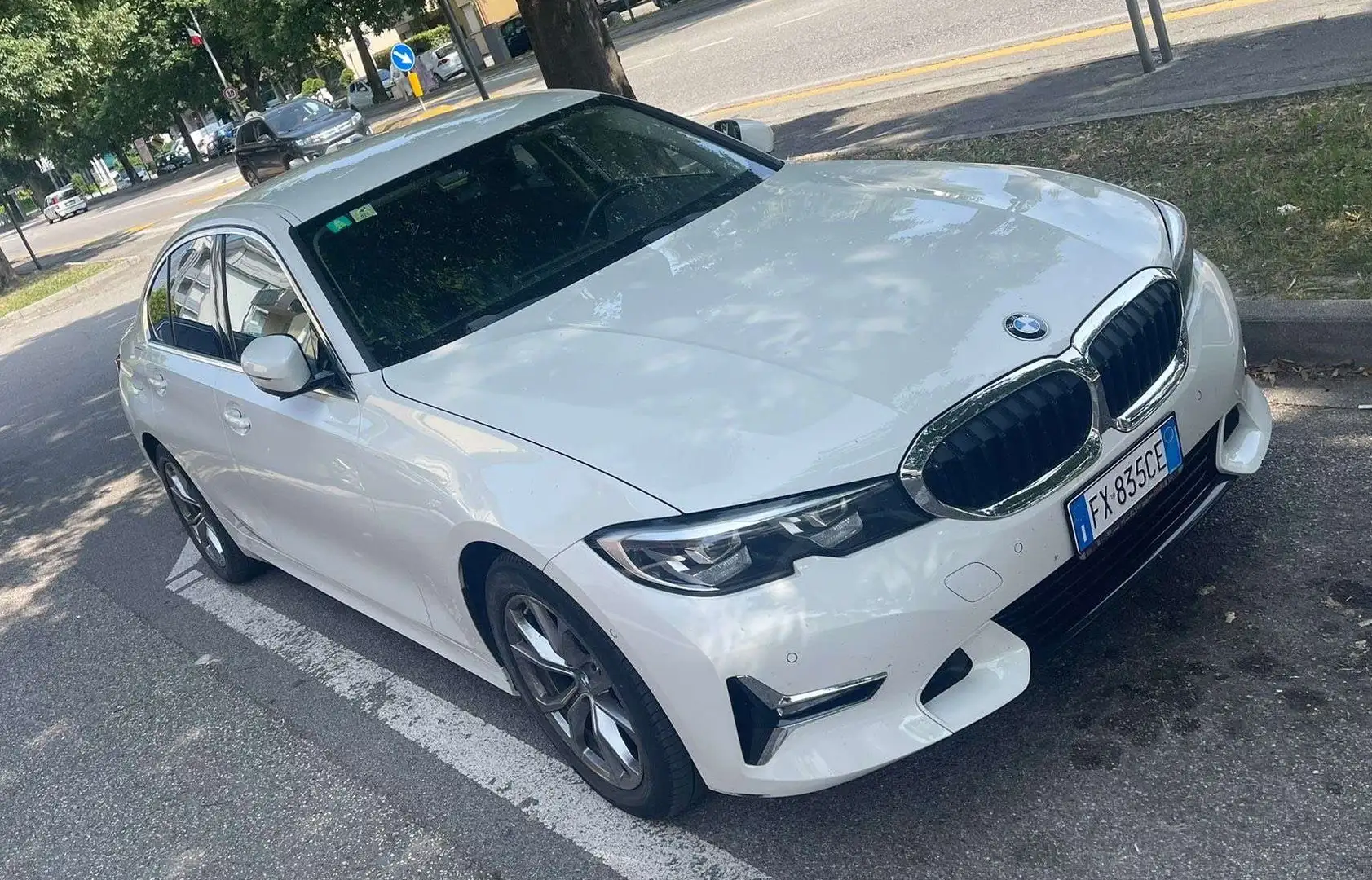 BMW 320 320d Sport Wit - 1