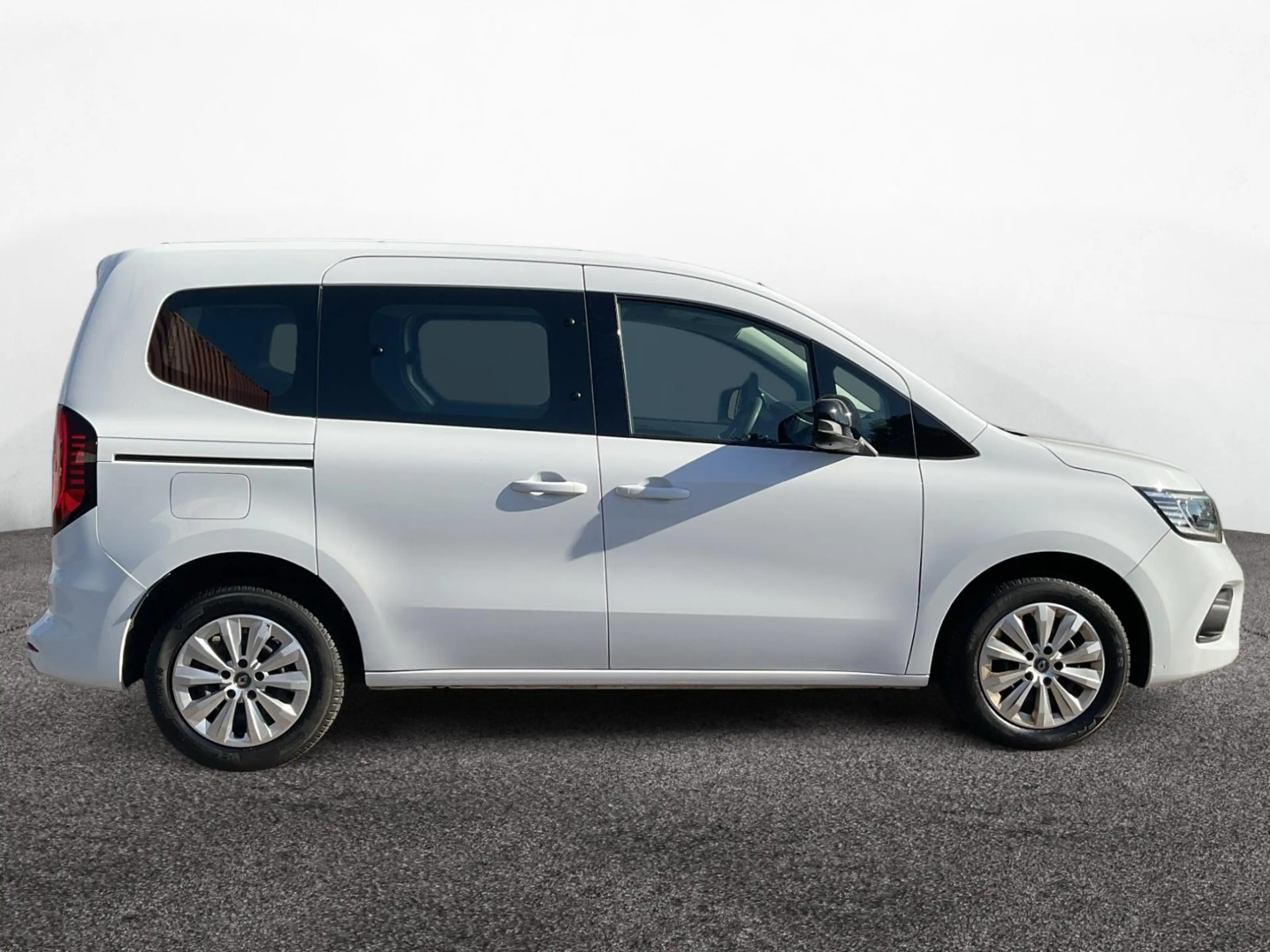 Renault Kangoo 1,3 Tce 100 Equilibre — photo 9