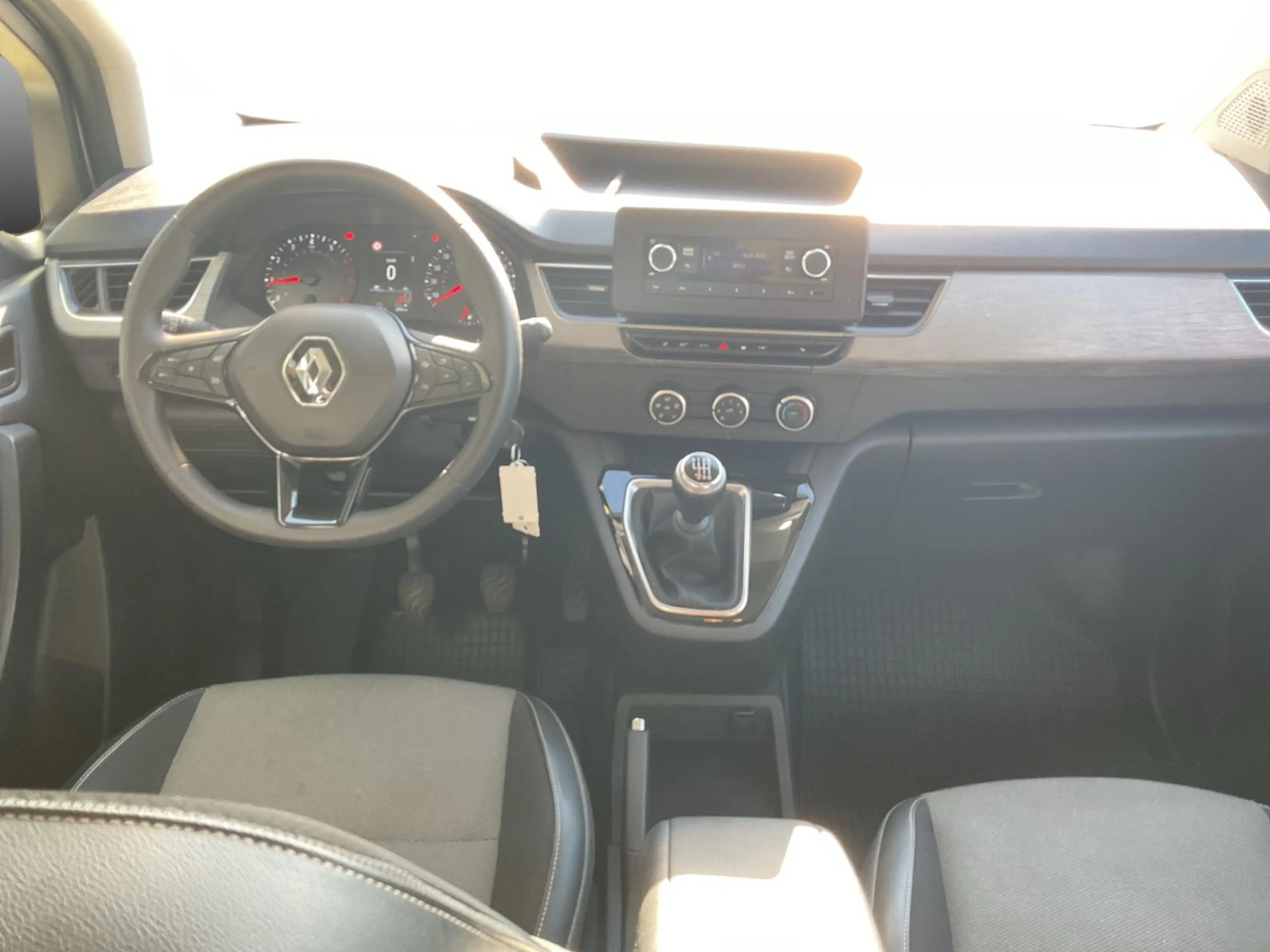 Renault Kangoo 1,3 Tce 100 Equilibre — photo 13