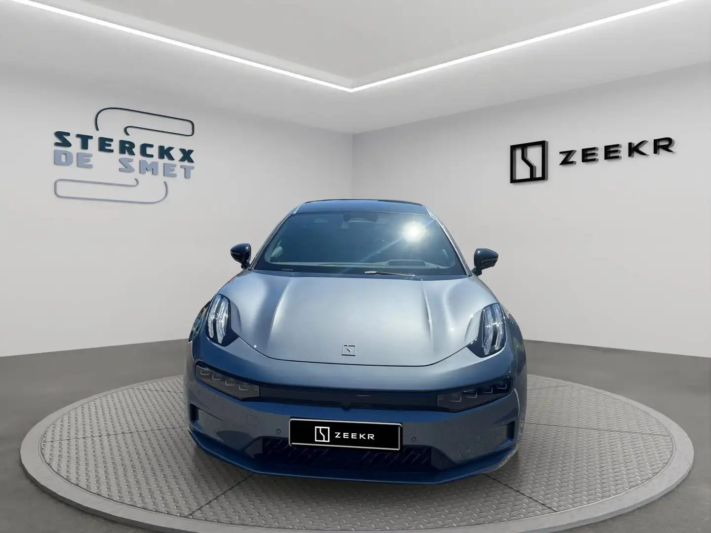 Zeekr 001 001 100 kWh RWD Long Range Grau - 1