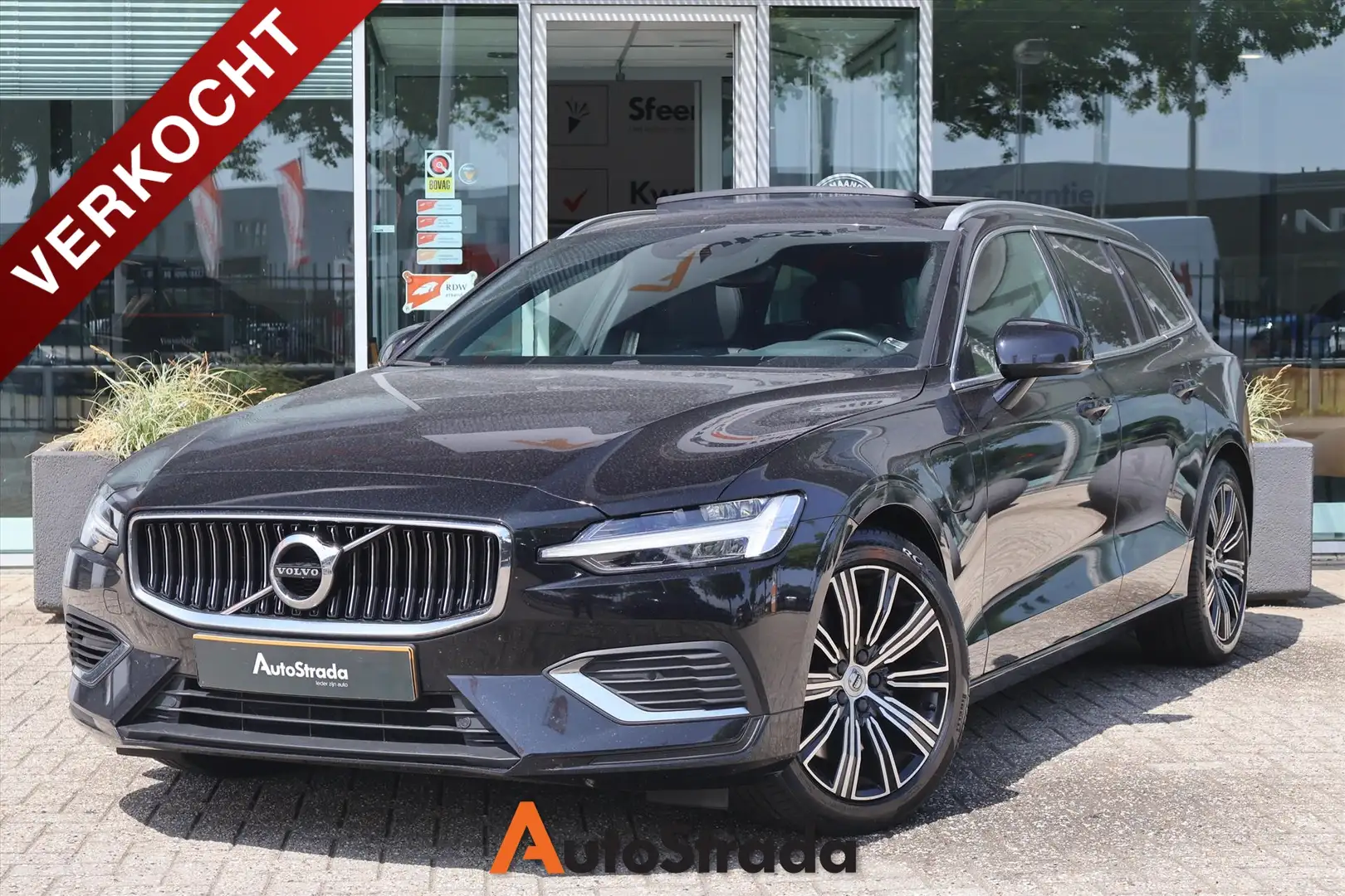 Volvo V60 T6 Inscription Twin Engine 340pk AWD | Pano | Carp Noir - 1
