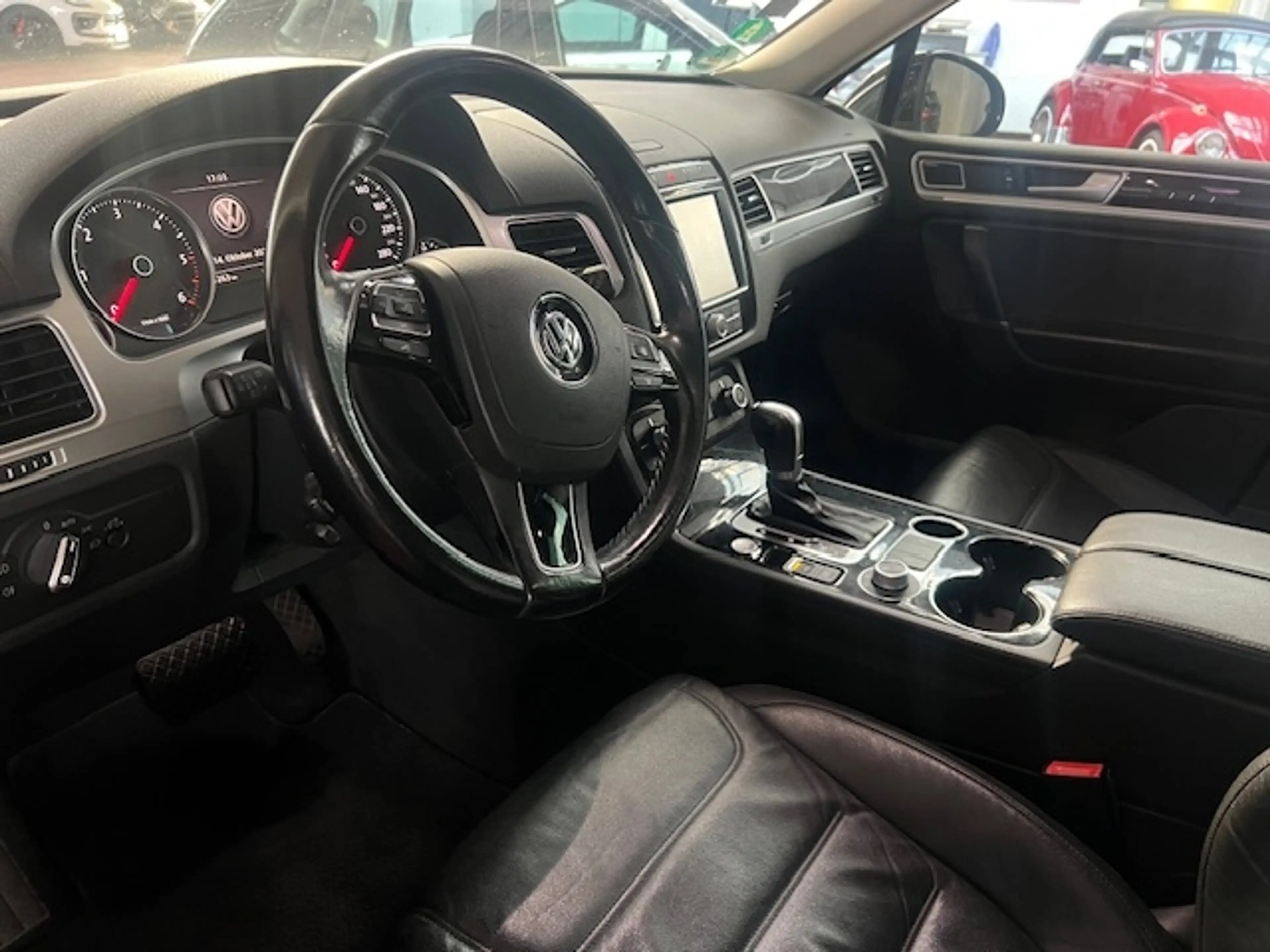 Volkswagen Touareg V6 TDI 4Motion 3.0 Sportpaket Pano StandHZG AHK-el — photo 8